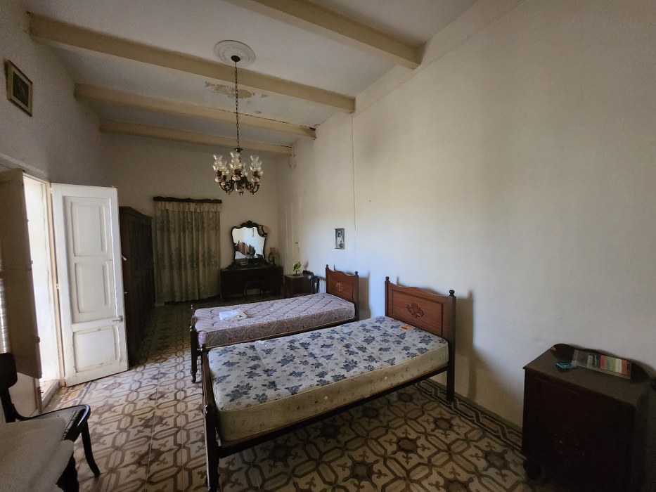 Large townhouse for sale in Ghajnsielem, Gozo