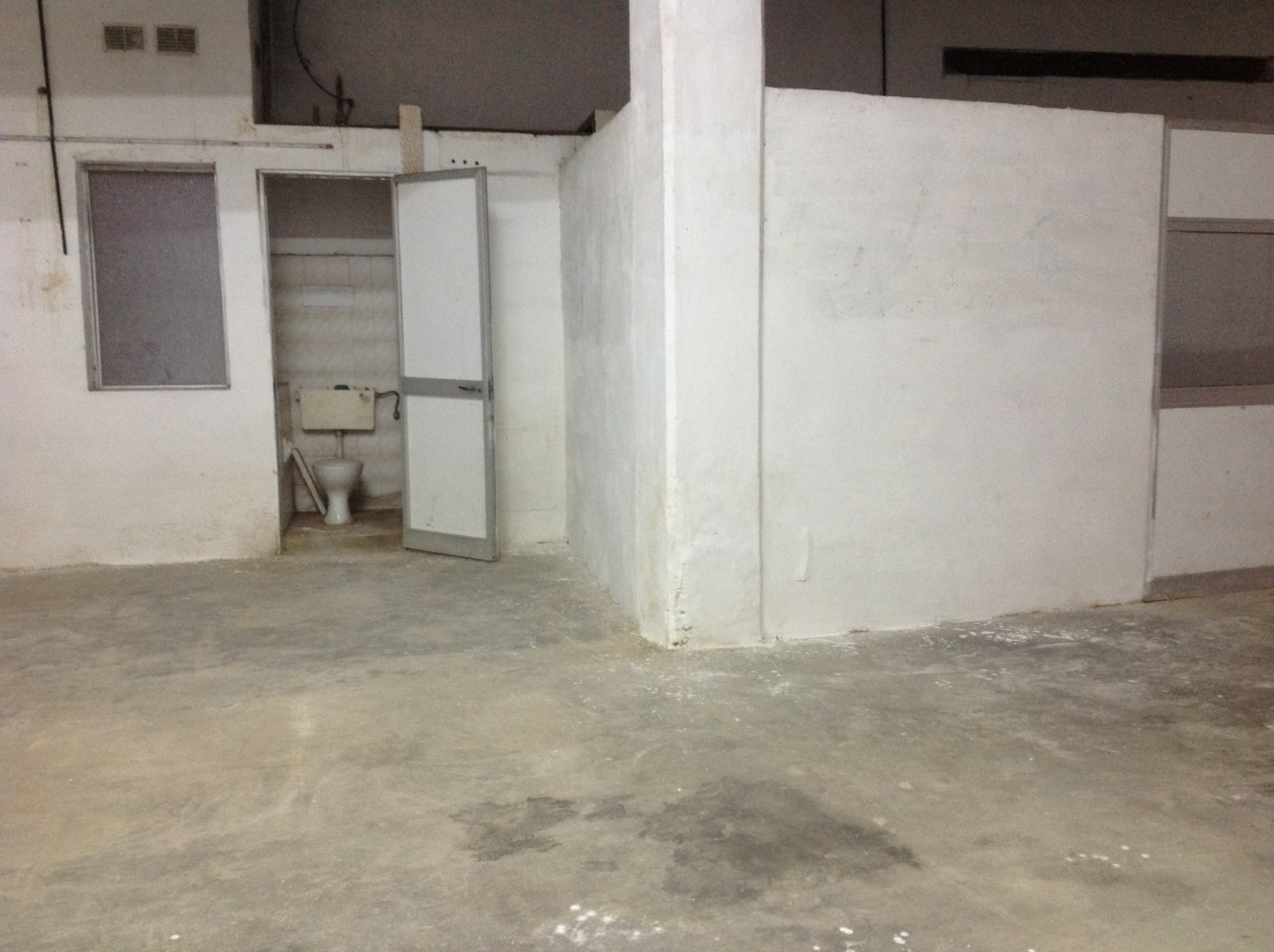 Modern 750 square metre Warehouse in Qormi for let