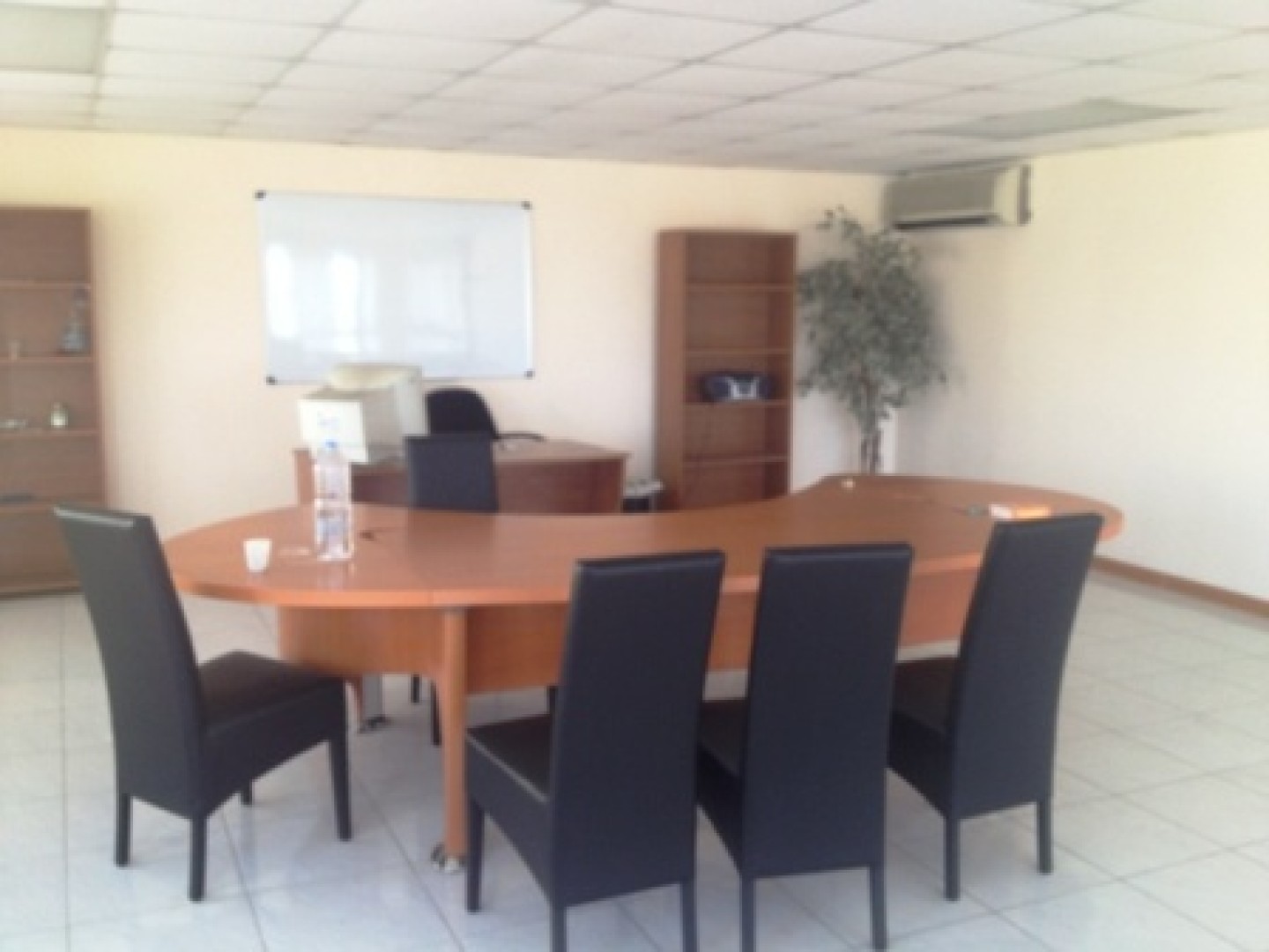Spacious Corner Office in Luqa for rent