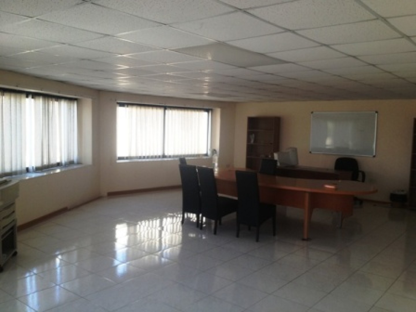 Spacious Corner Office in Luqa for rent