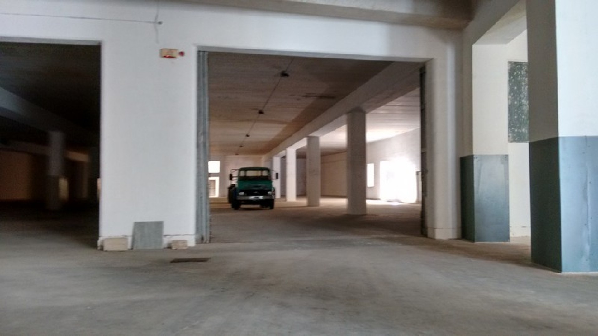 Massive 2850 square metre Warehouse for Rent/sale in Handaq Qormi