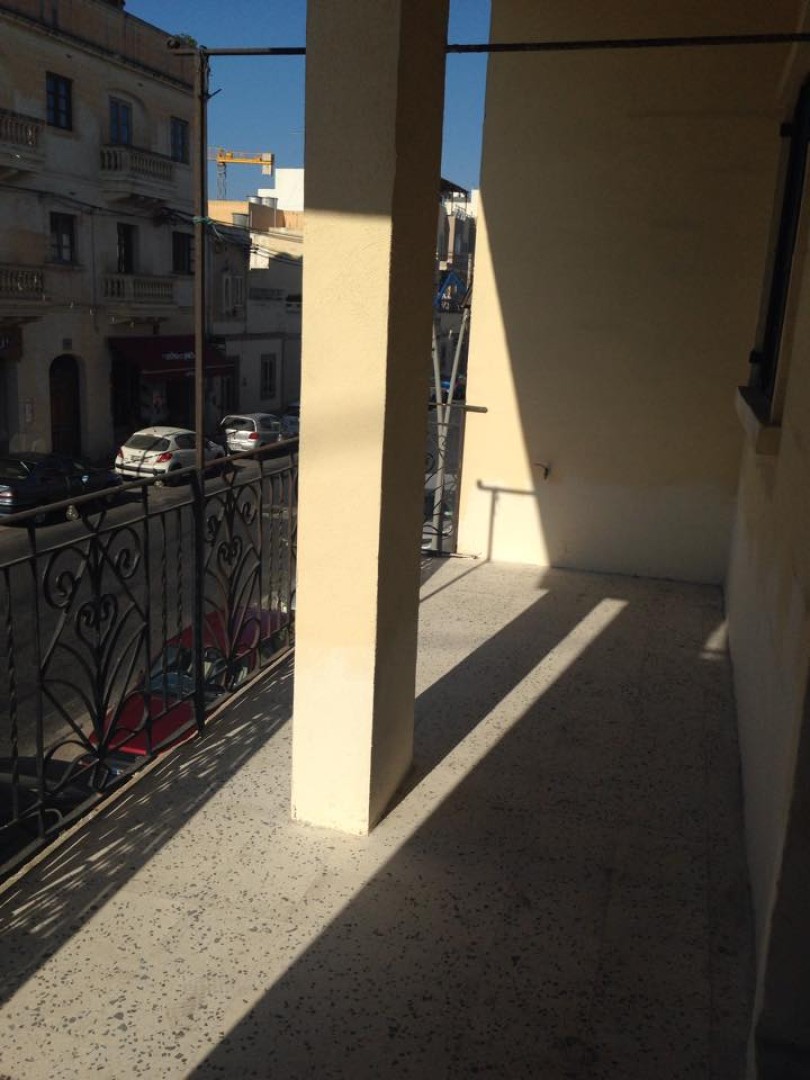 Office for rent in Zebbug