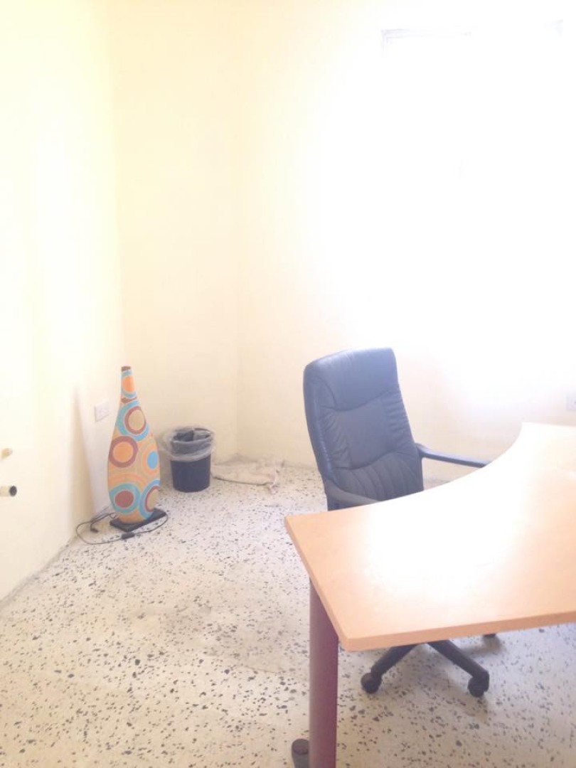 Office for rent in Zebbug