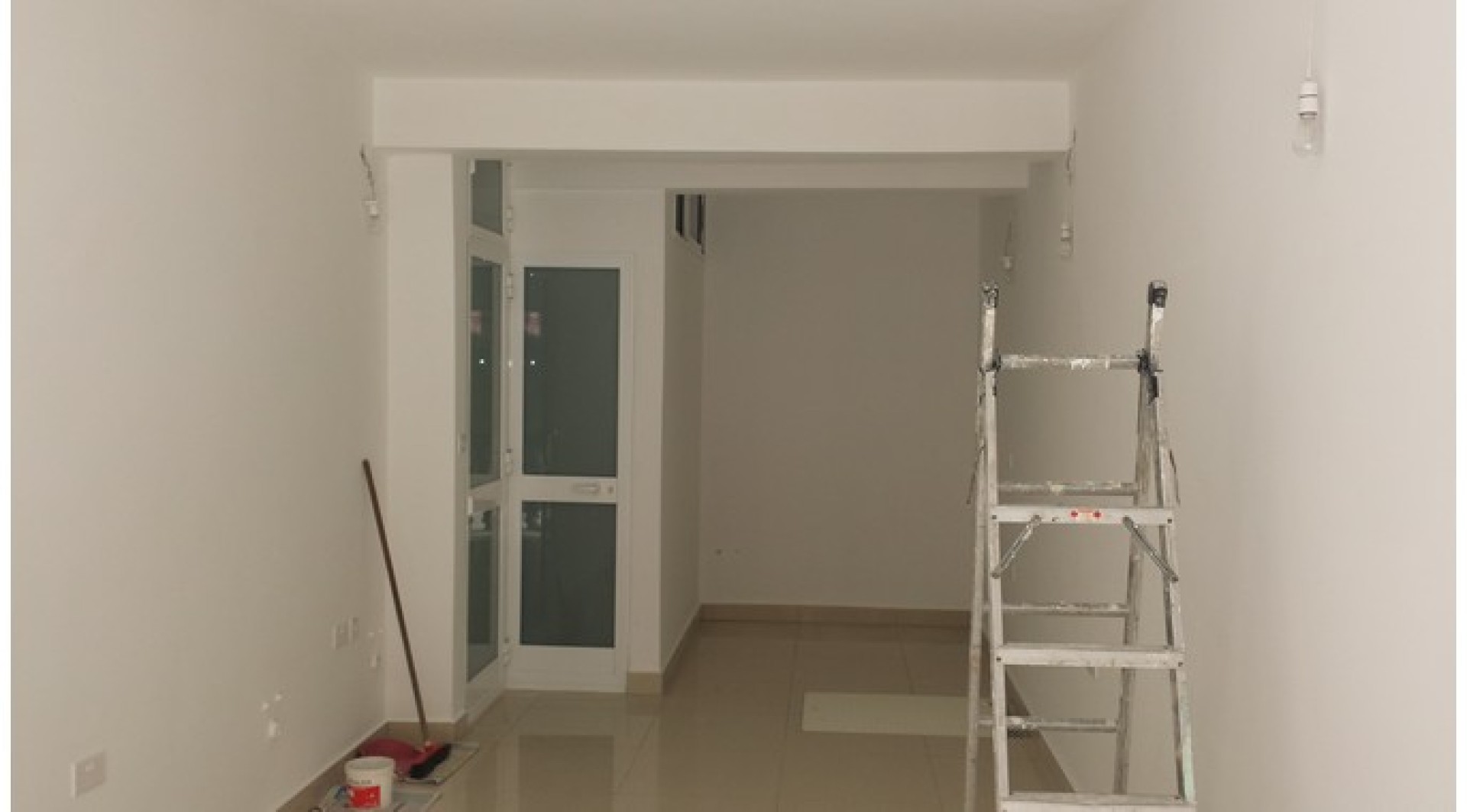 New 30 square metre Class 4 shop/office for rent in Bugibba