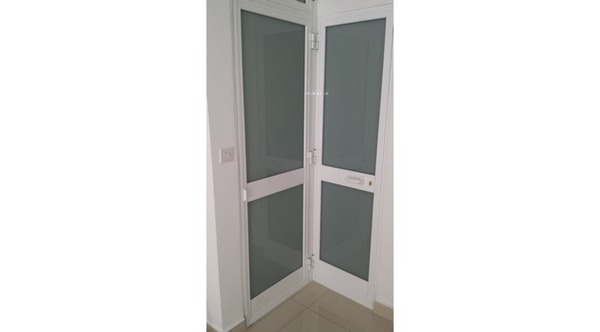 New 30 square metre Class 4 shop/office for rent in Bugibba