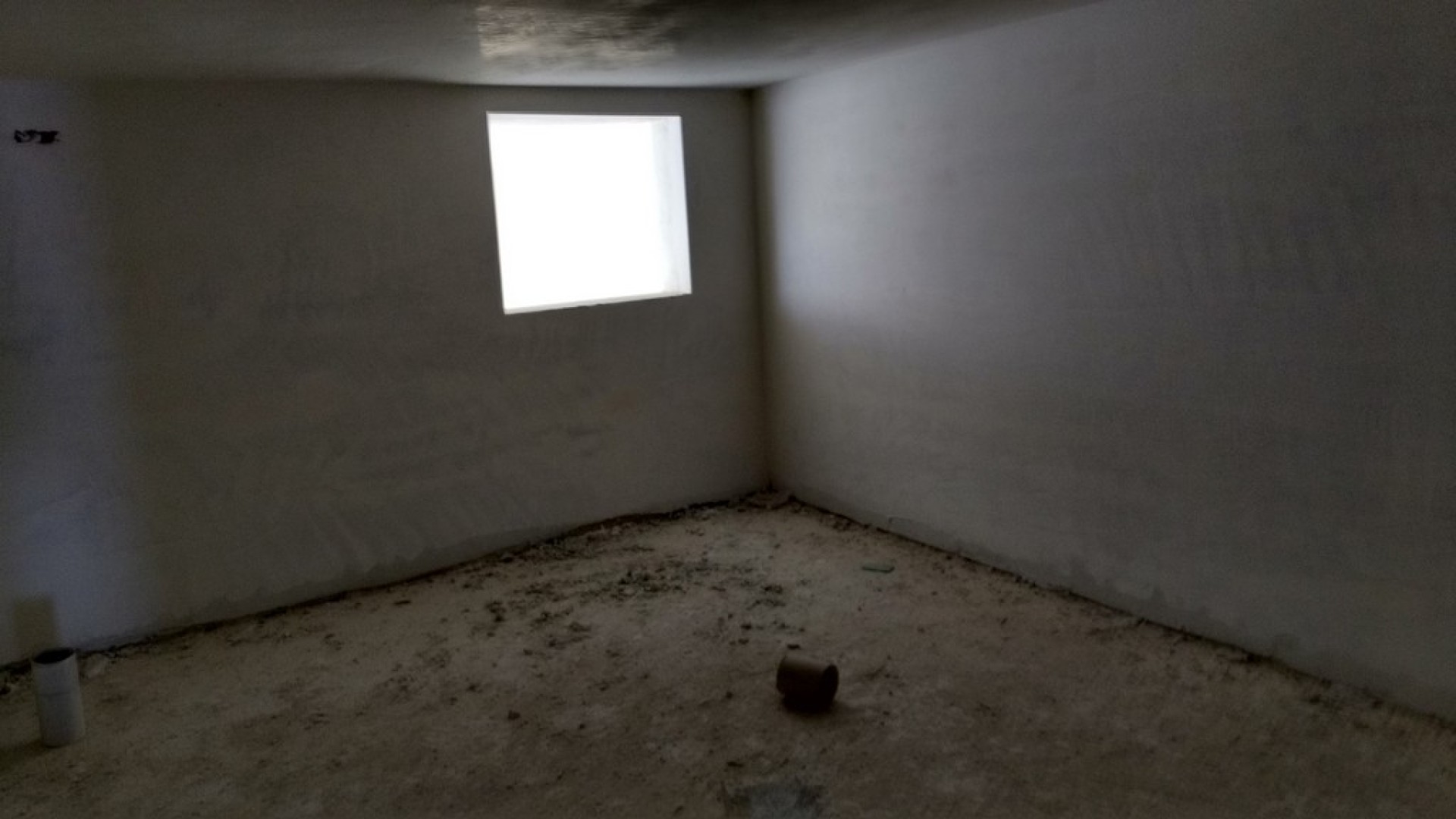 Real Estate Malta: 330 sqm commercial property in Xemxija on the seafront