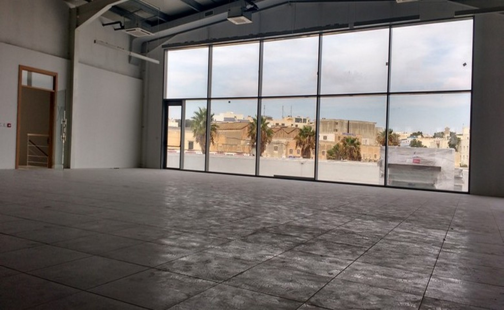 Open Plan Office in Central location for Rent