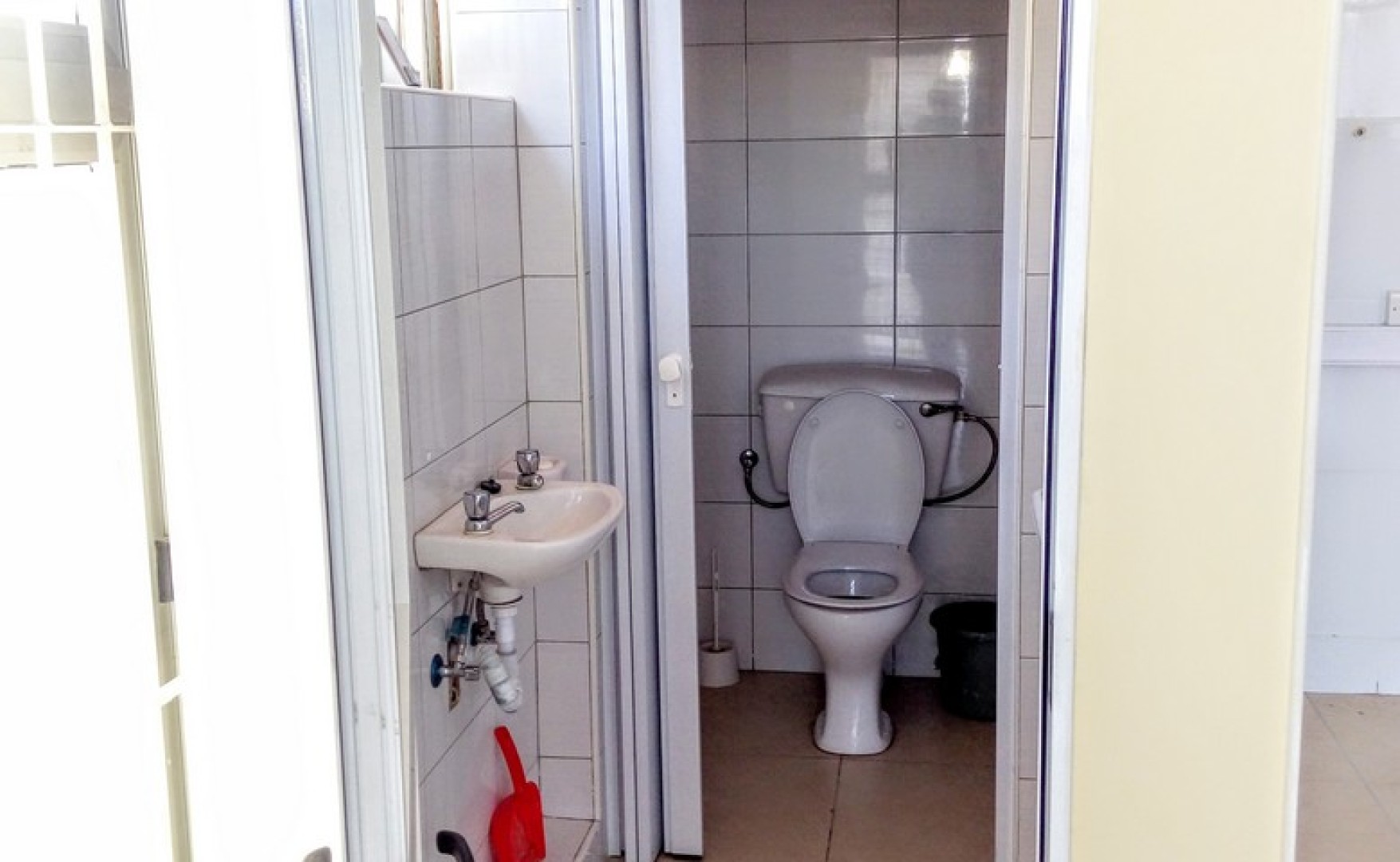 Restaurants/Takeaways for rent in Malta: 50 sq/m Commercial Property in Zabbar