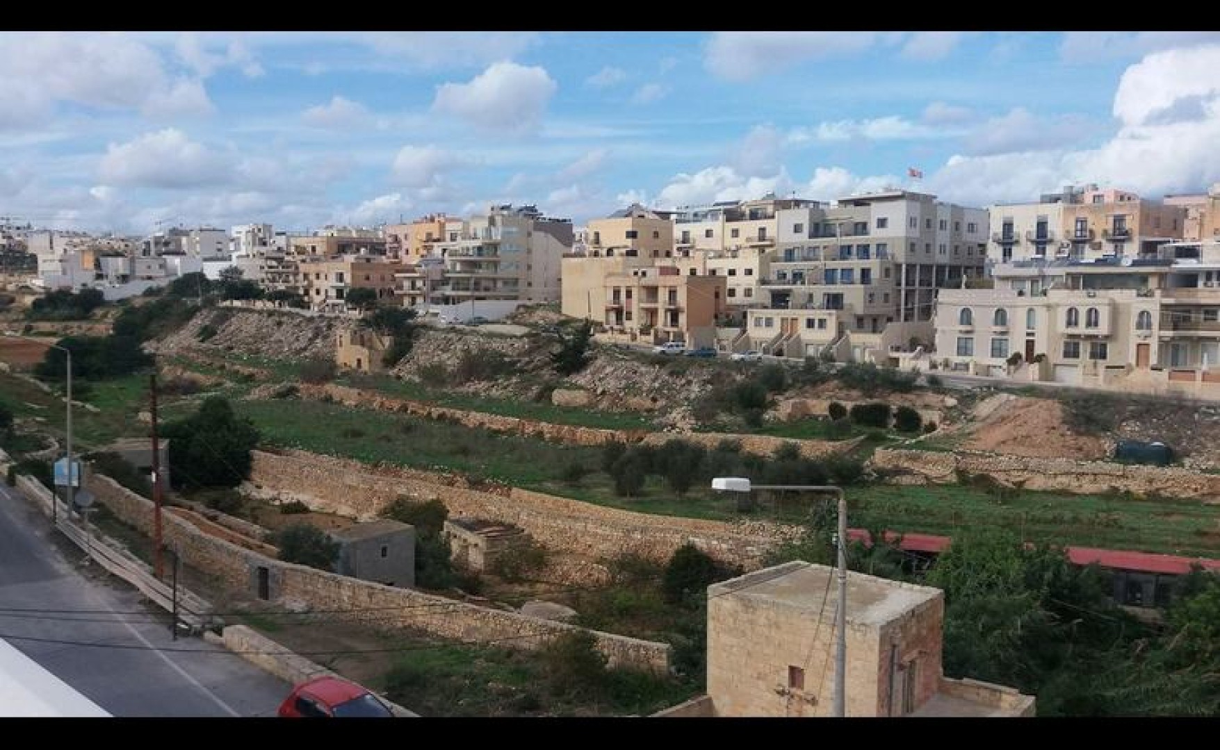 Unfurnished 3 bedroom Maisonette in St Julians with terrace and country views for rent and garage