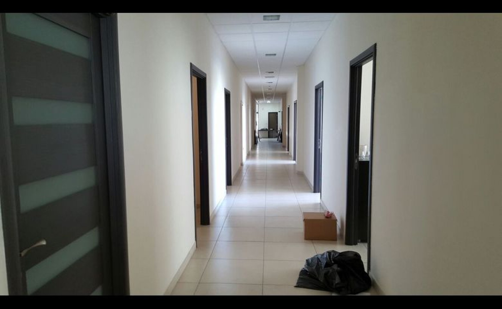 Office / Shop to let Malta: 600sqm showroom for rent in Zebbug