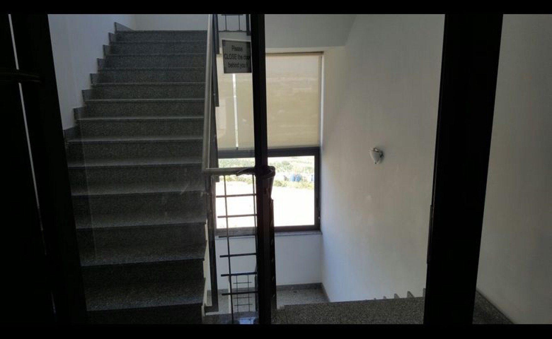 Office / Shop to let Malta: 600sqm showroom for rent in Zebbug