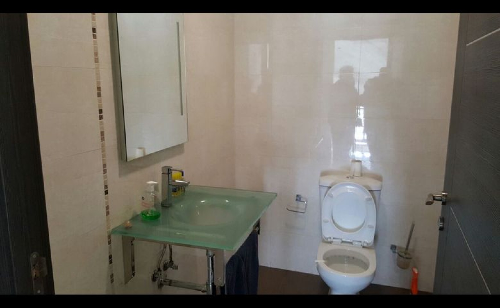 Office / Shop to let Malta: 600sqm showroom for rent in Zebbug