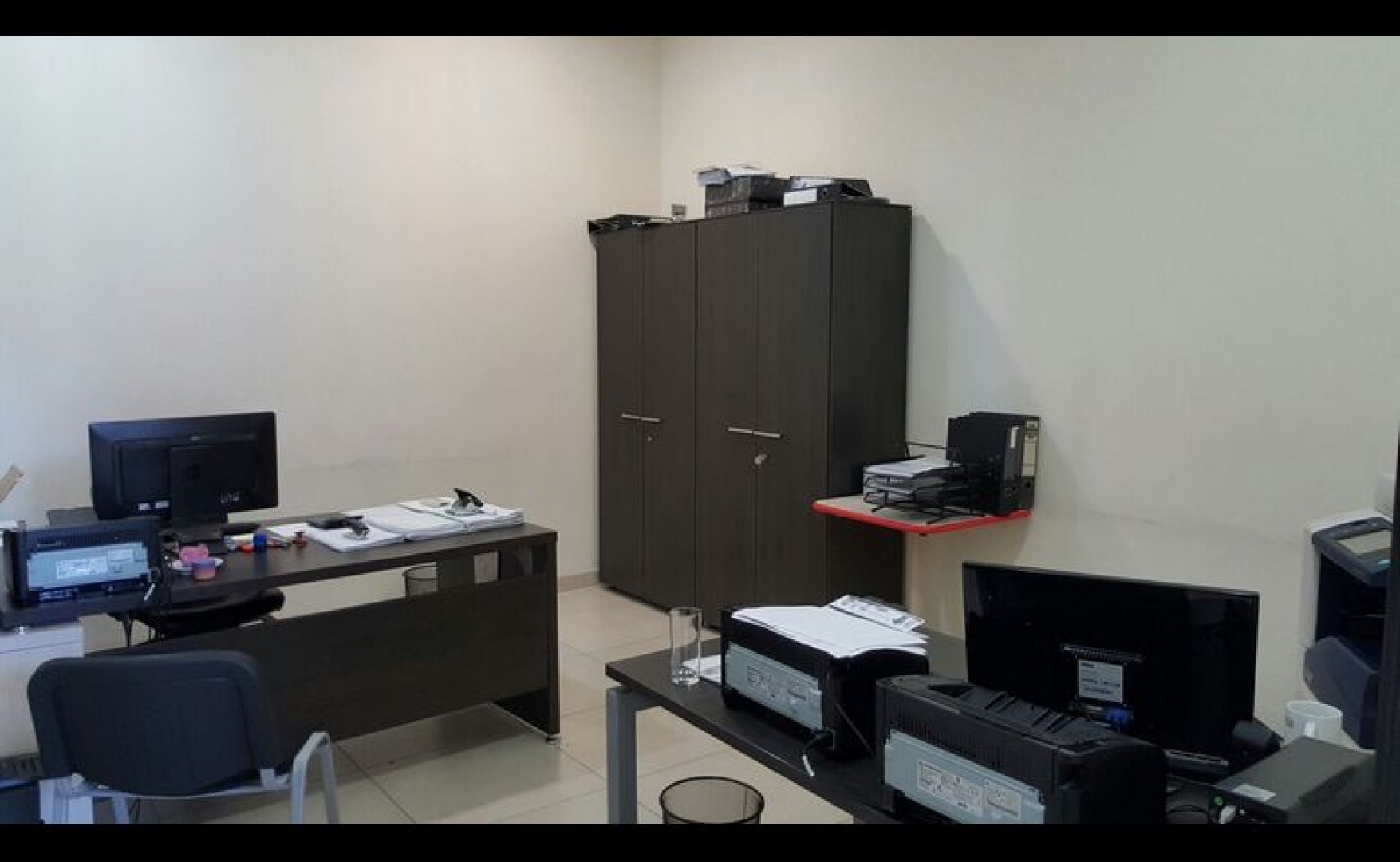 Office / Shop to let Malta: 600sqm showroom for rent in Zebbug