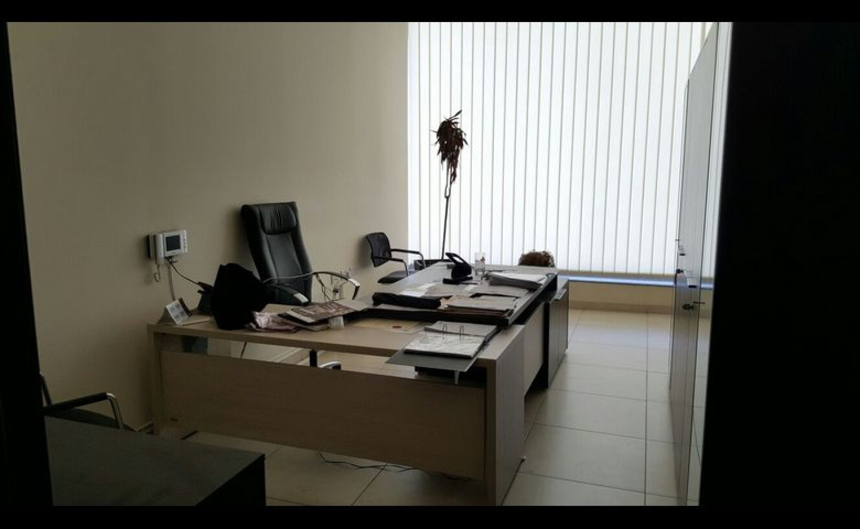 Office / Shop to let Malta: 600sqm showroom for rent in Zebbug