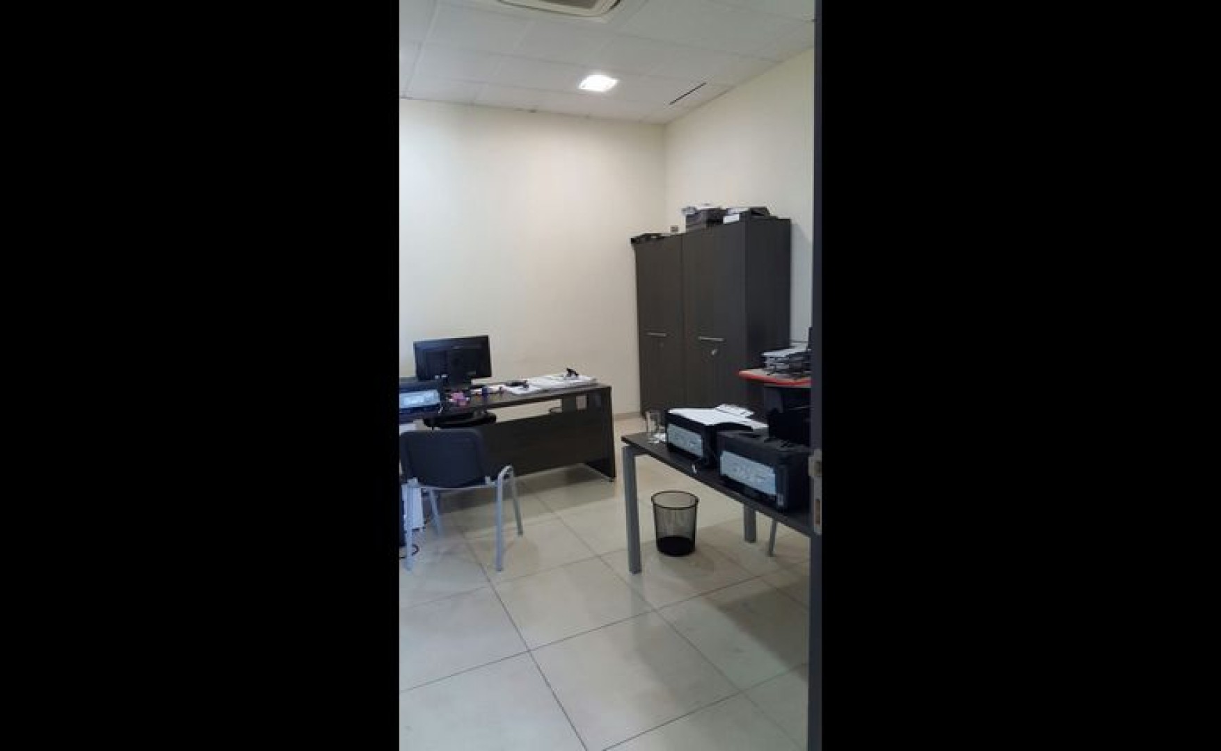 Office / Shop to let Malta: 600sqm showroom for rent in Zebbug