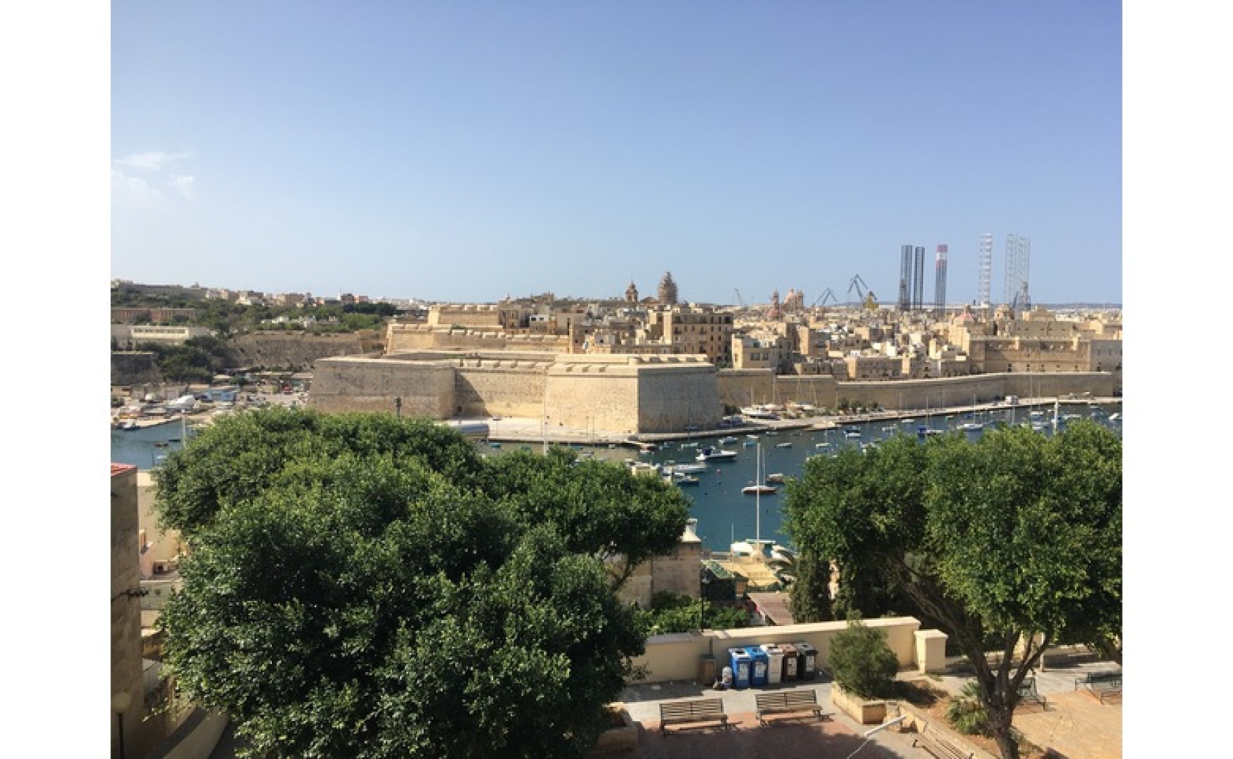 Real estate Malta: Unconverted Townhouse For SALE with 4 bedrooms and Roof Terrace with Seaviews