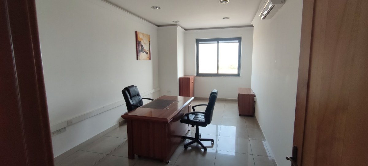 Offices for rent in Malta: 233sqm office to let in Zebbug