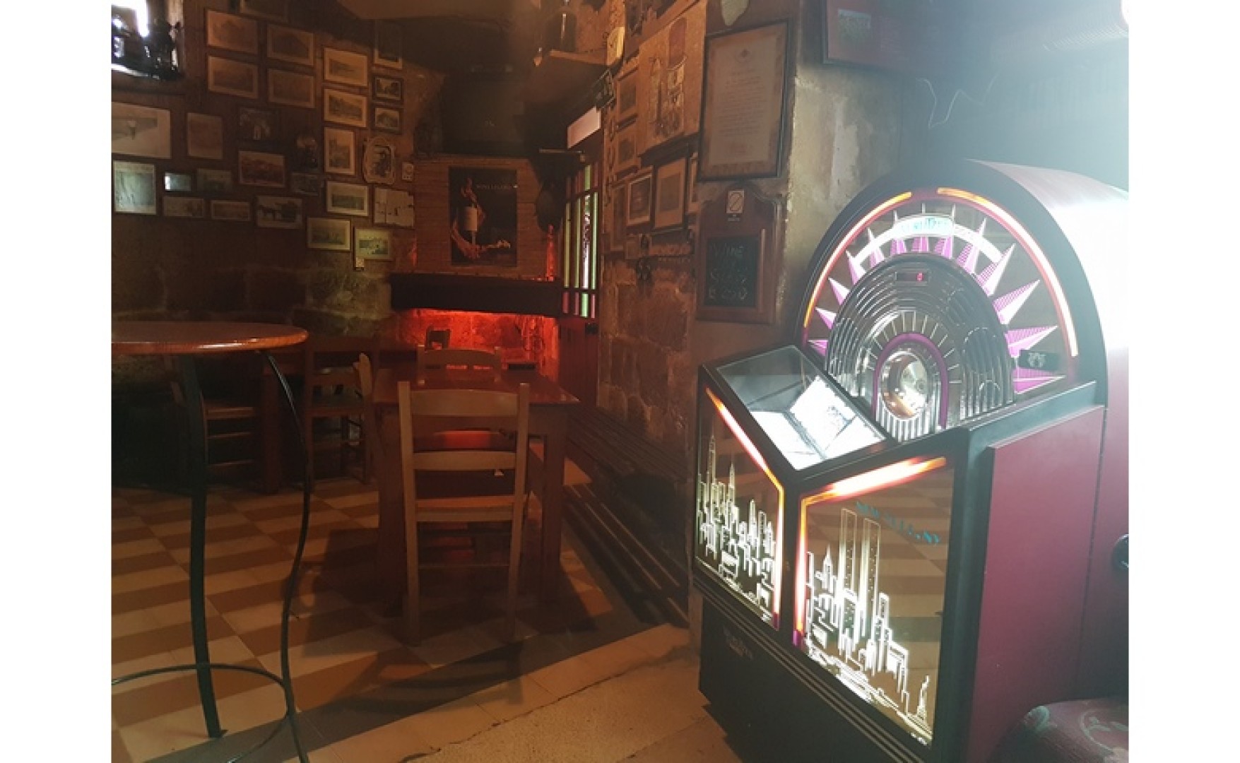 Restaurant to let in Malta: Wine Bar 60 square metre To Rent in Rabat
