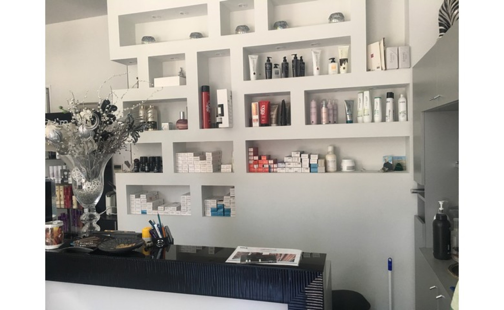 Shops for rent in Malta: Zebbug salon 37sqm