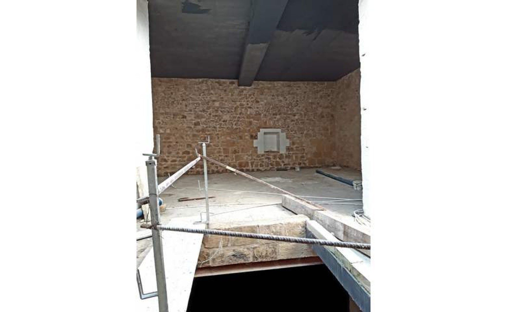 Restaurant to let Malta: Rabat huge 4 levels restaurant for rent in a 550 years old Bottega