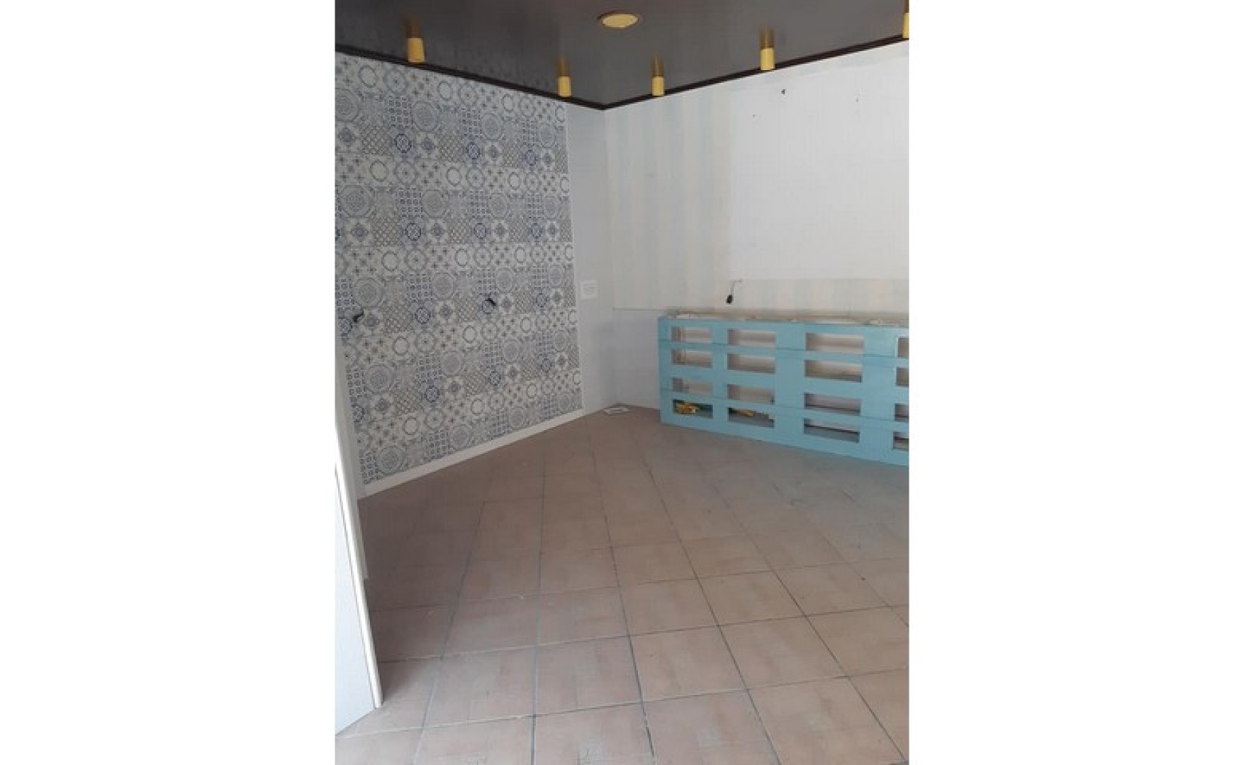 Shops for sale / rent in Malta: New 26sqm commercial premises in Qawra