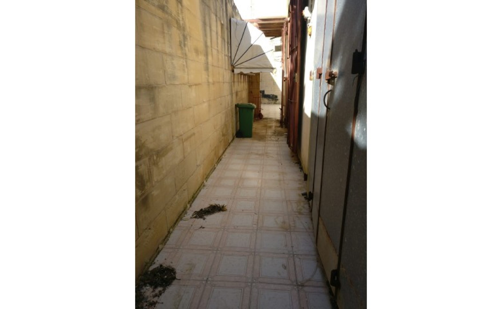 Shops for rent in Malta: 380sqm commercial premises in Rabat situated in a prime area
