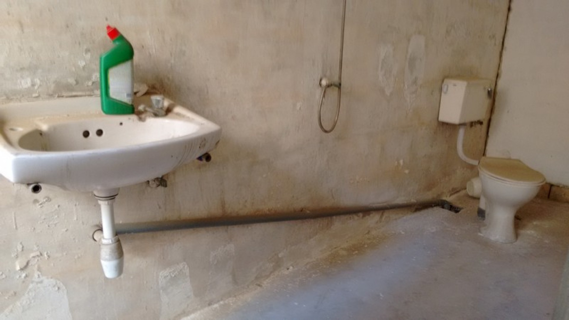 Warehouses for rent in Malta: 45sqm premises for rent in Qormi