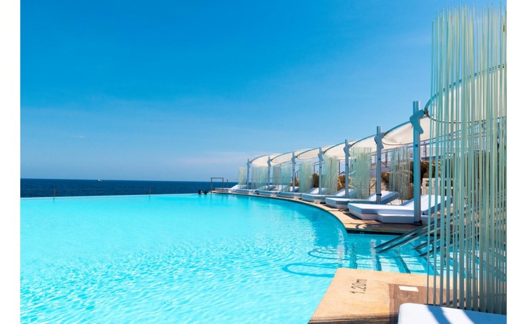 Short Lets Malta: Panoramic Venue for Private functions and Parties with Infinity Pool !