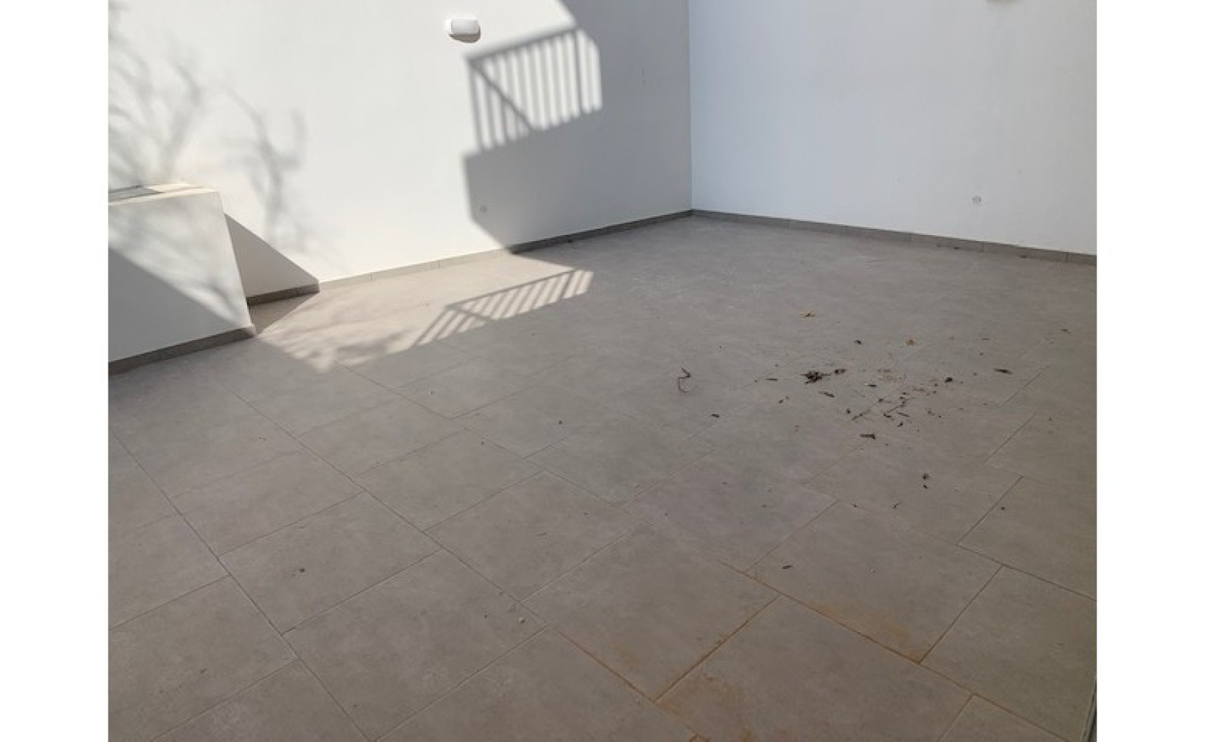 Offices for rent Malta: 120sqm office to let in the heart of Qawra