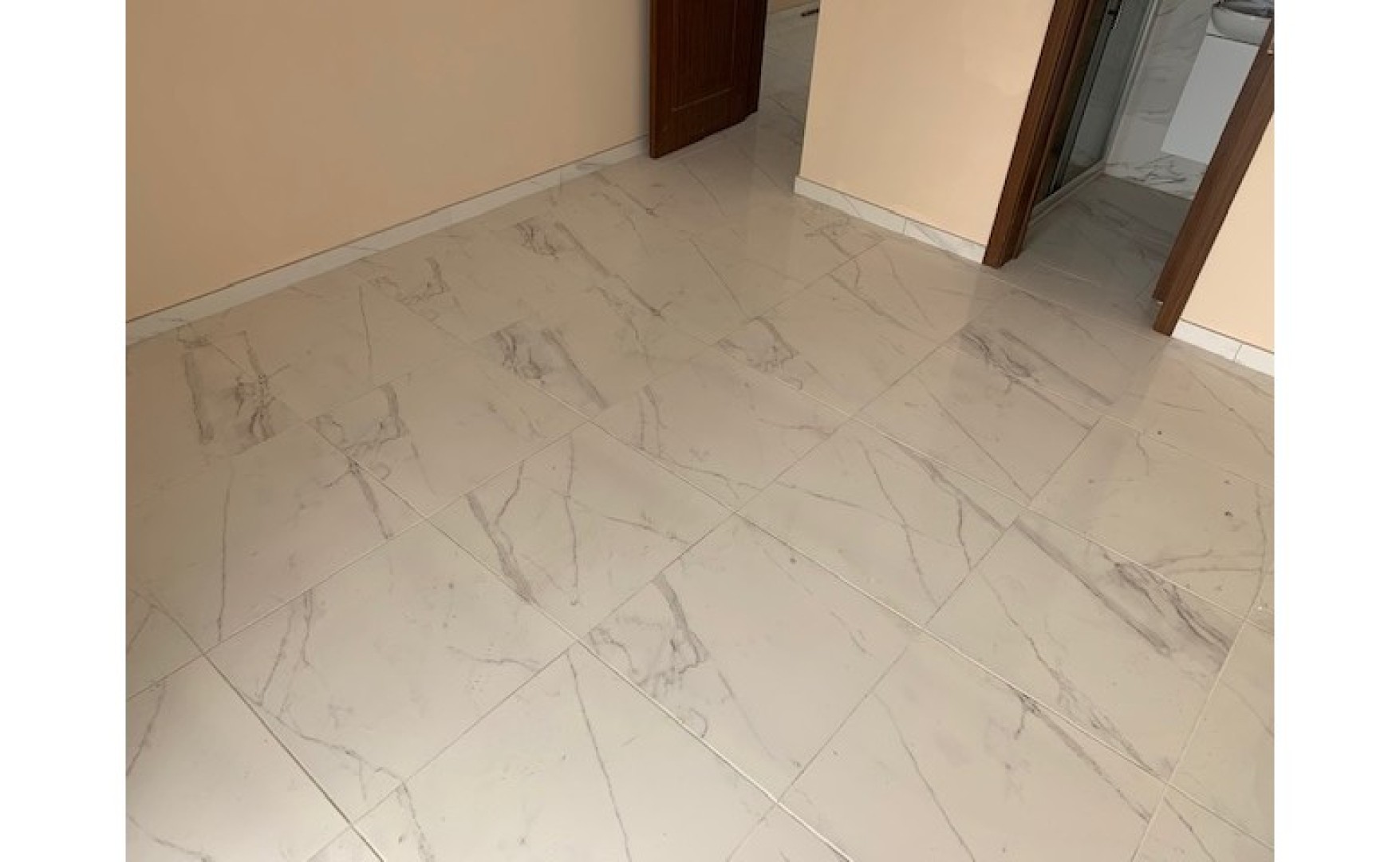 Offices for rent Malta: 120sqm office to let in the heart of Qawra