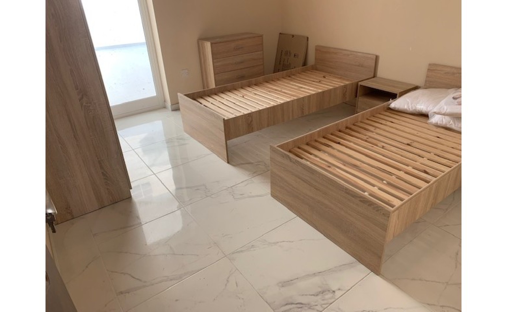 Offices for rent Malta: 120sqm office to let in the heart of Qawra