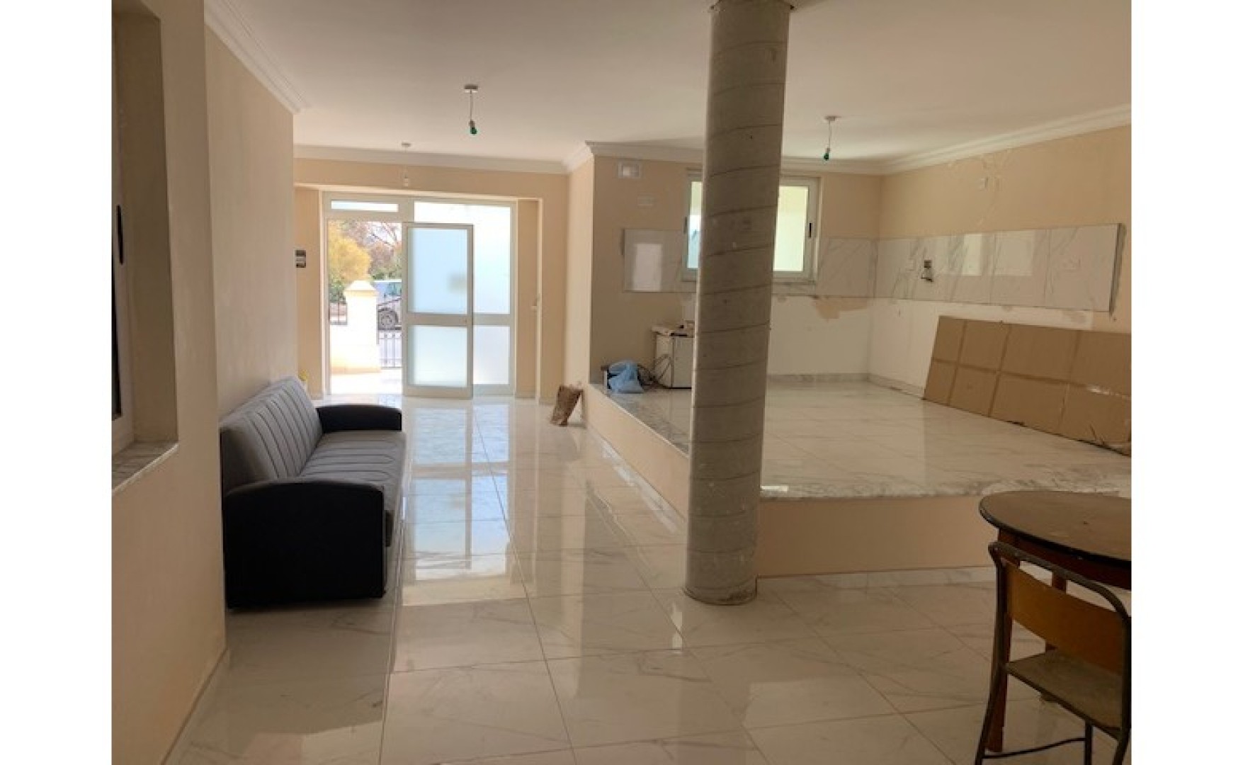 Offices for rent Malta: 120sqm office to let in the heart of Qawra