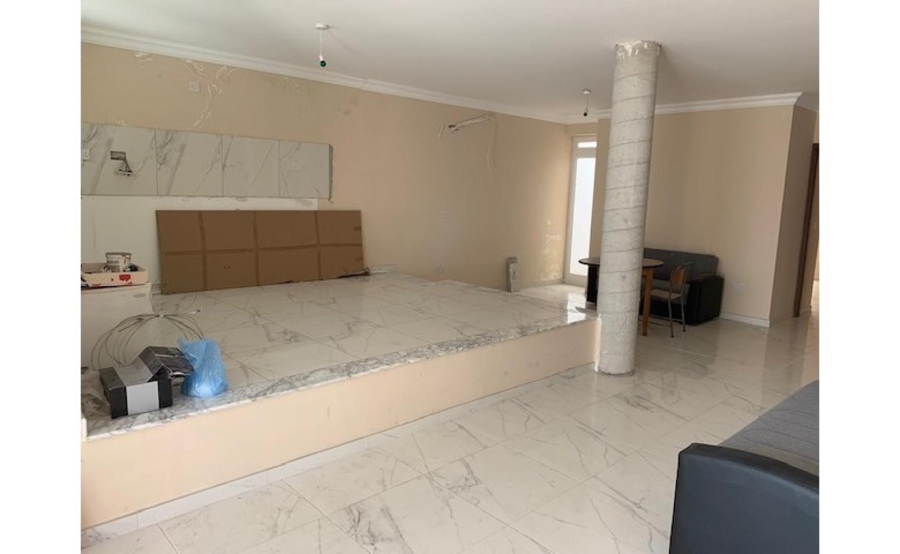 Offices for rent Malta: 120sqm office to let in the heart of Qawra