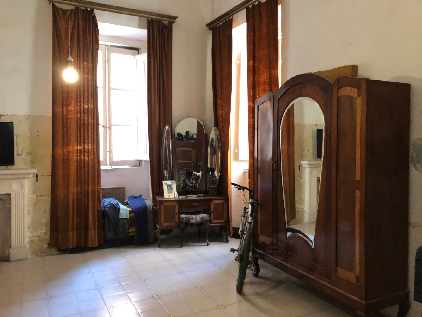Homes for sale in Malta: Historical Corner Palazzo for sale in Valletta with Roof Terrace and Views