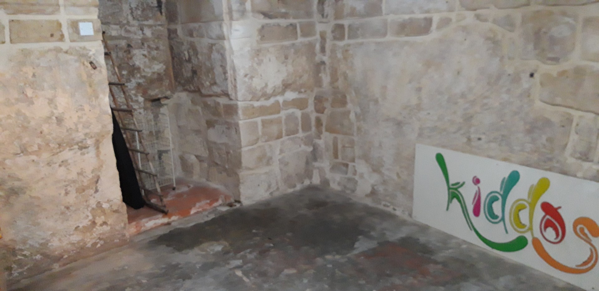 Malta real estate:Corner house for sale with three shops in Rabat