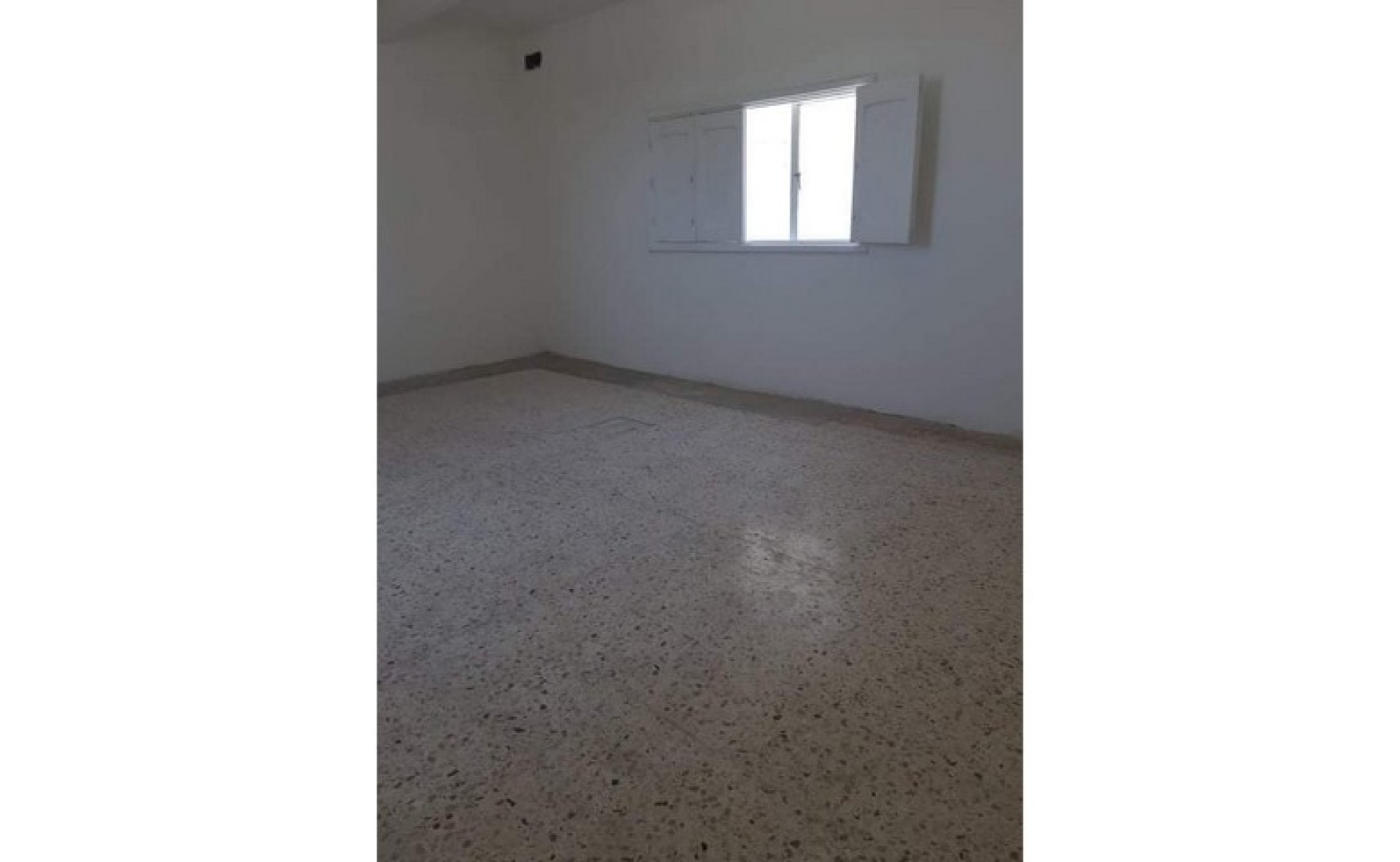 Offices for rent Malta:Central office for rent in Marsa