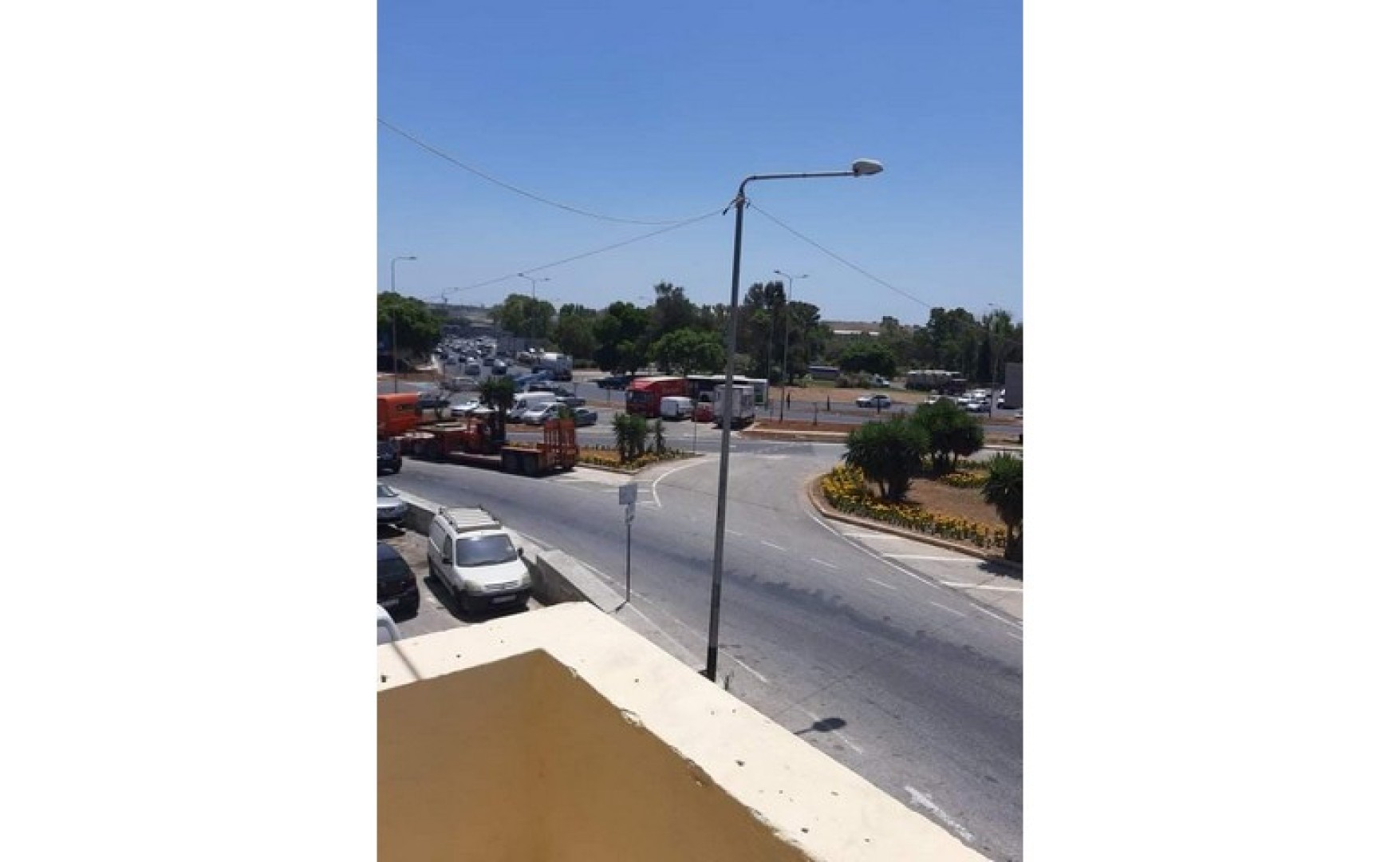 Offices for rent Malta:Central office for rent in Marsa