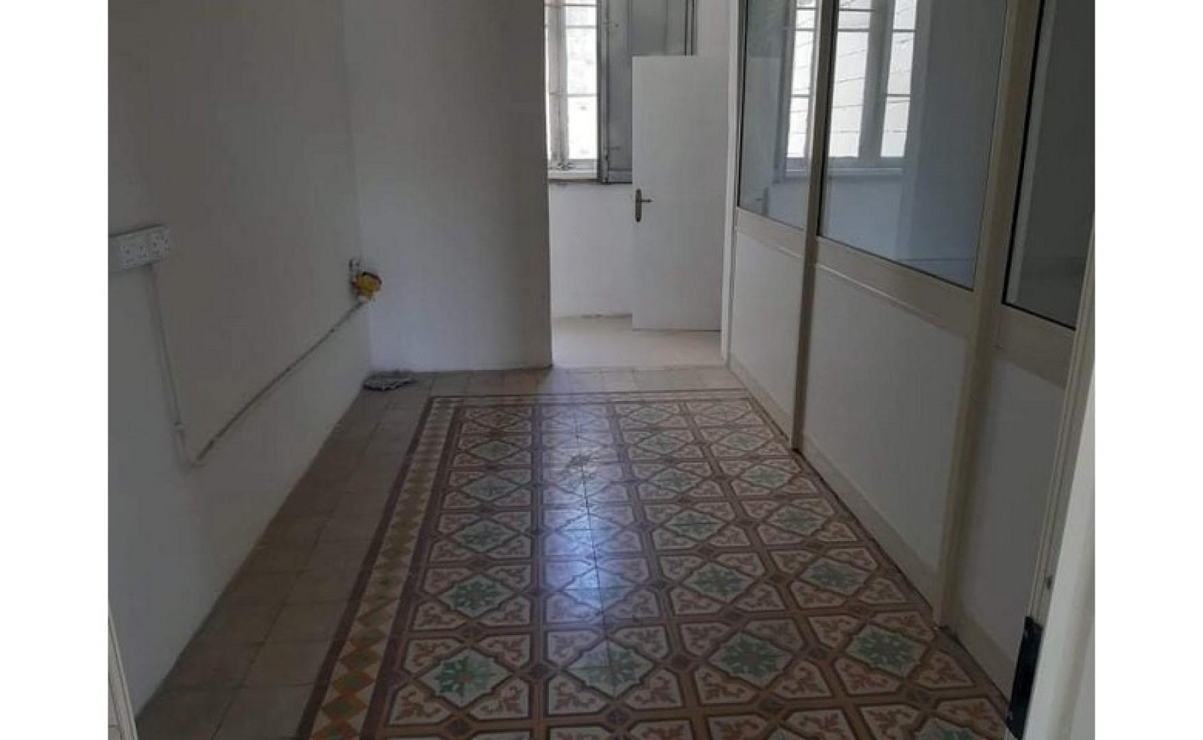 Offices for rent Malta:Central office for rent in Marsa