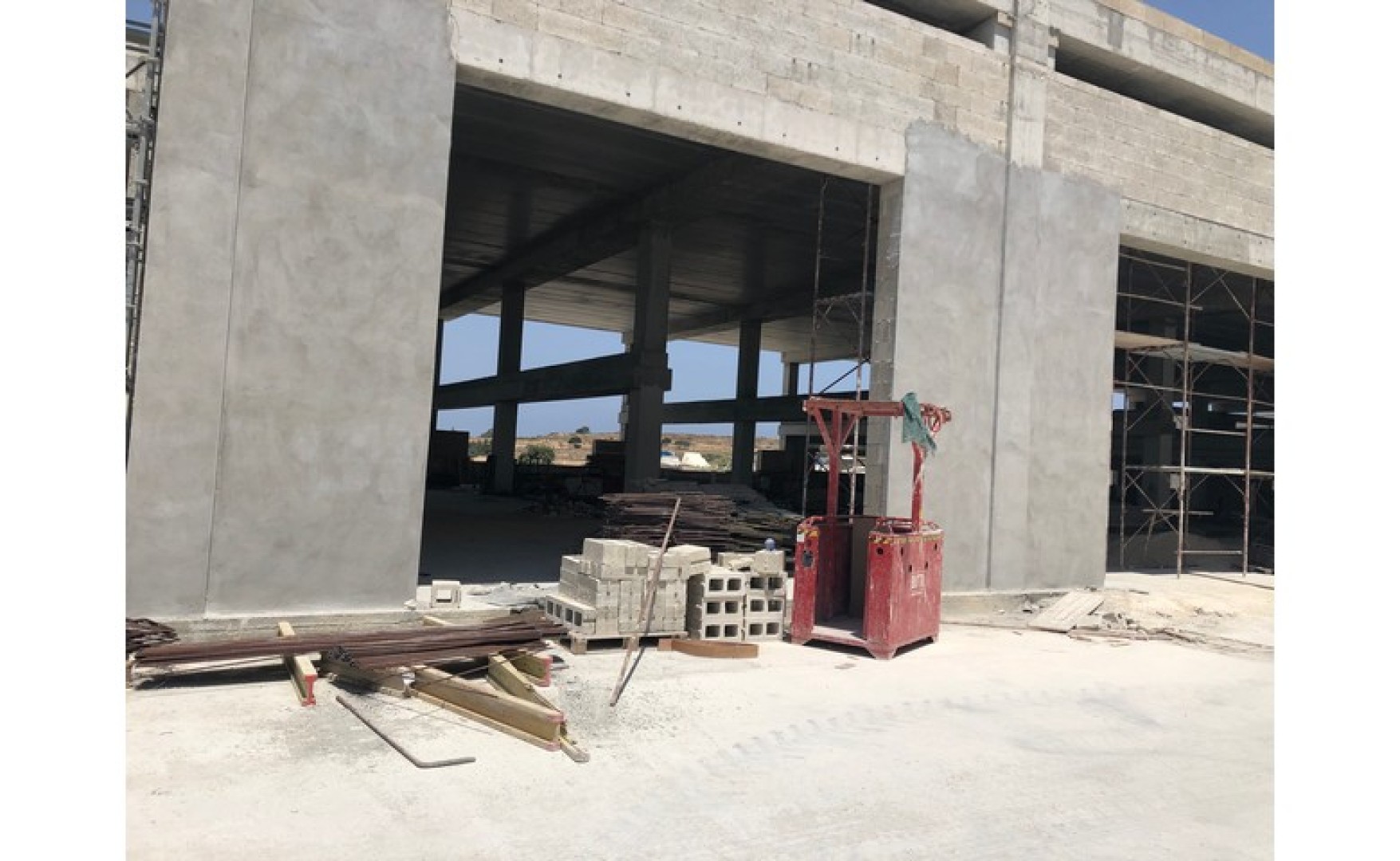 Real estate Malta: 10,000sqm Burmarrad Massive Warehouse for rent