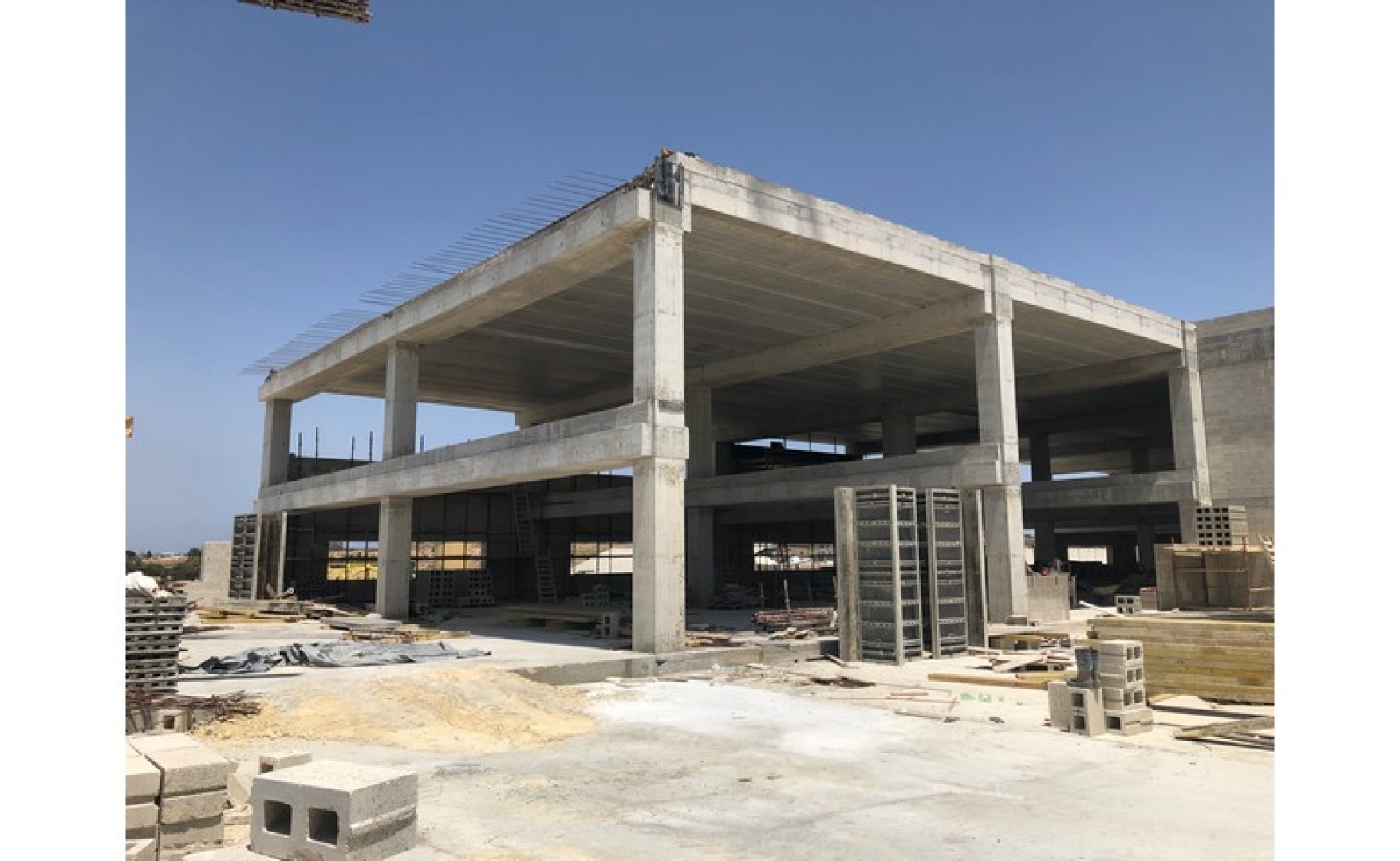 Real estate Malta: Burmarrad 20,000sqm Office space / Warehouse for rent - excellent for manufacturing