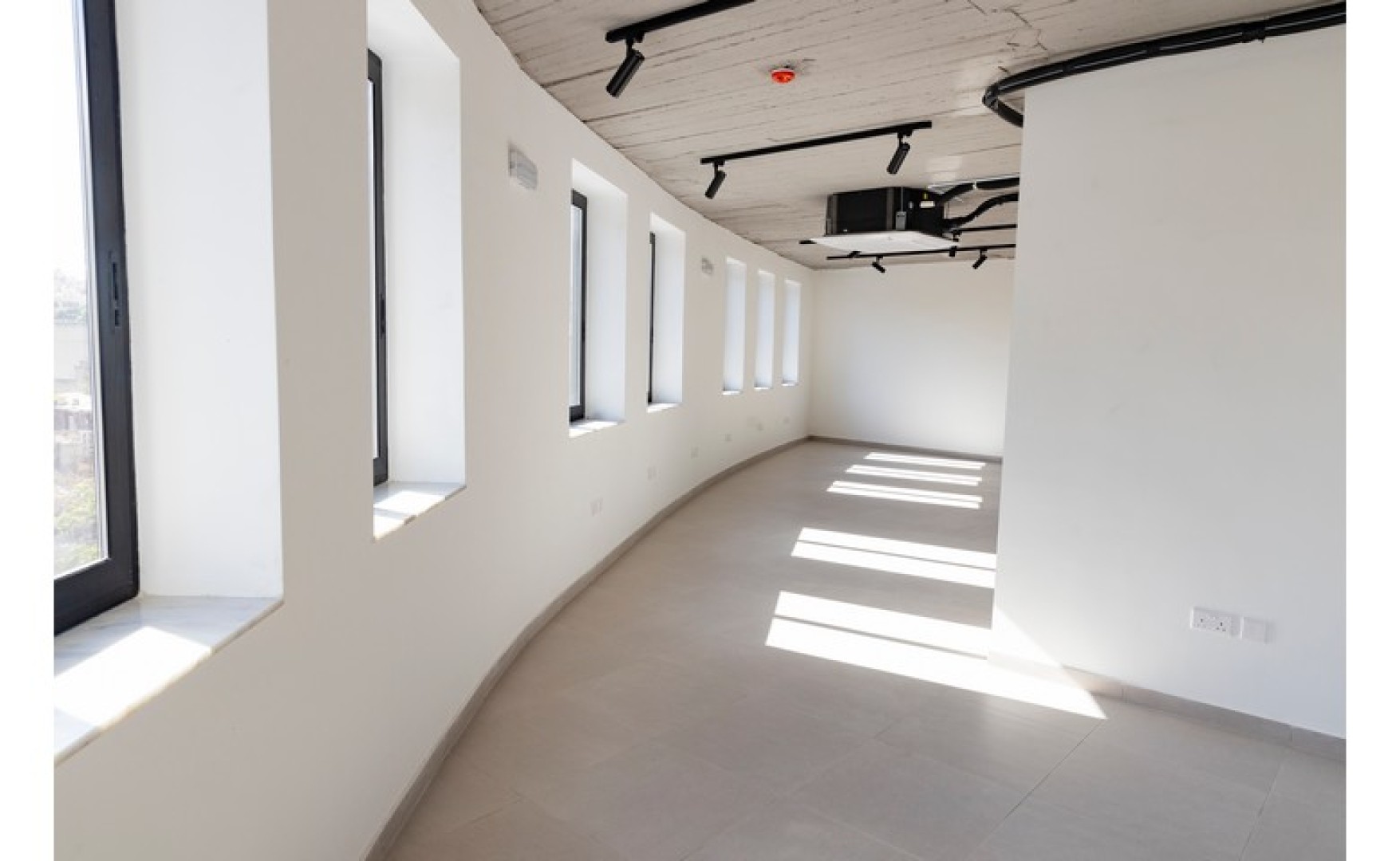 Offices for rent Malta: Central office to let in Marsa with an area of 80sqm