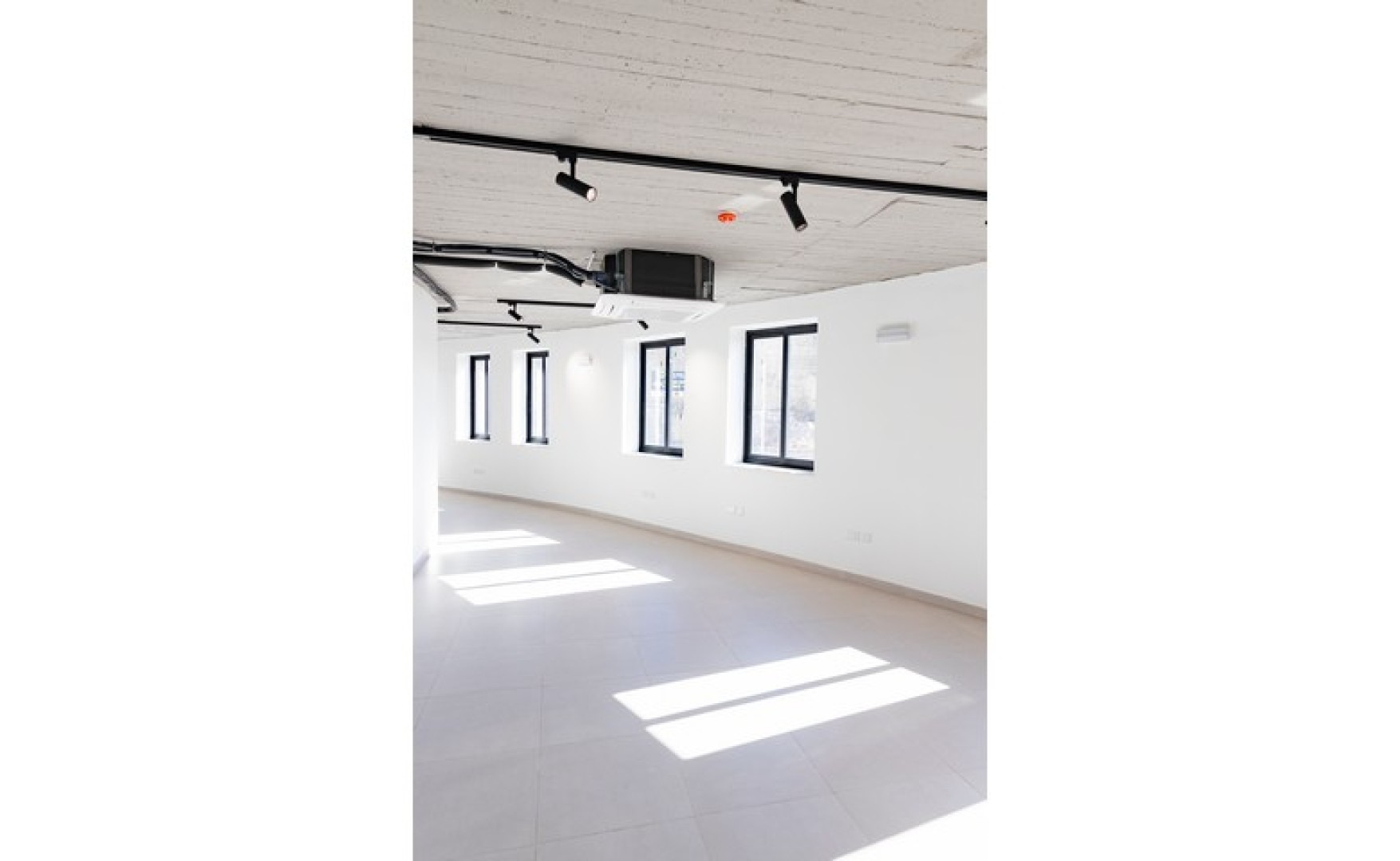 Offices for rent Malta: Central office to let in Marsa with an area of 80sqm