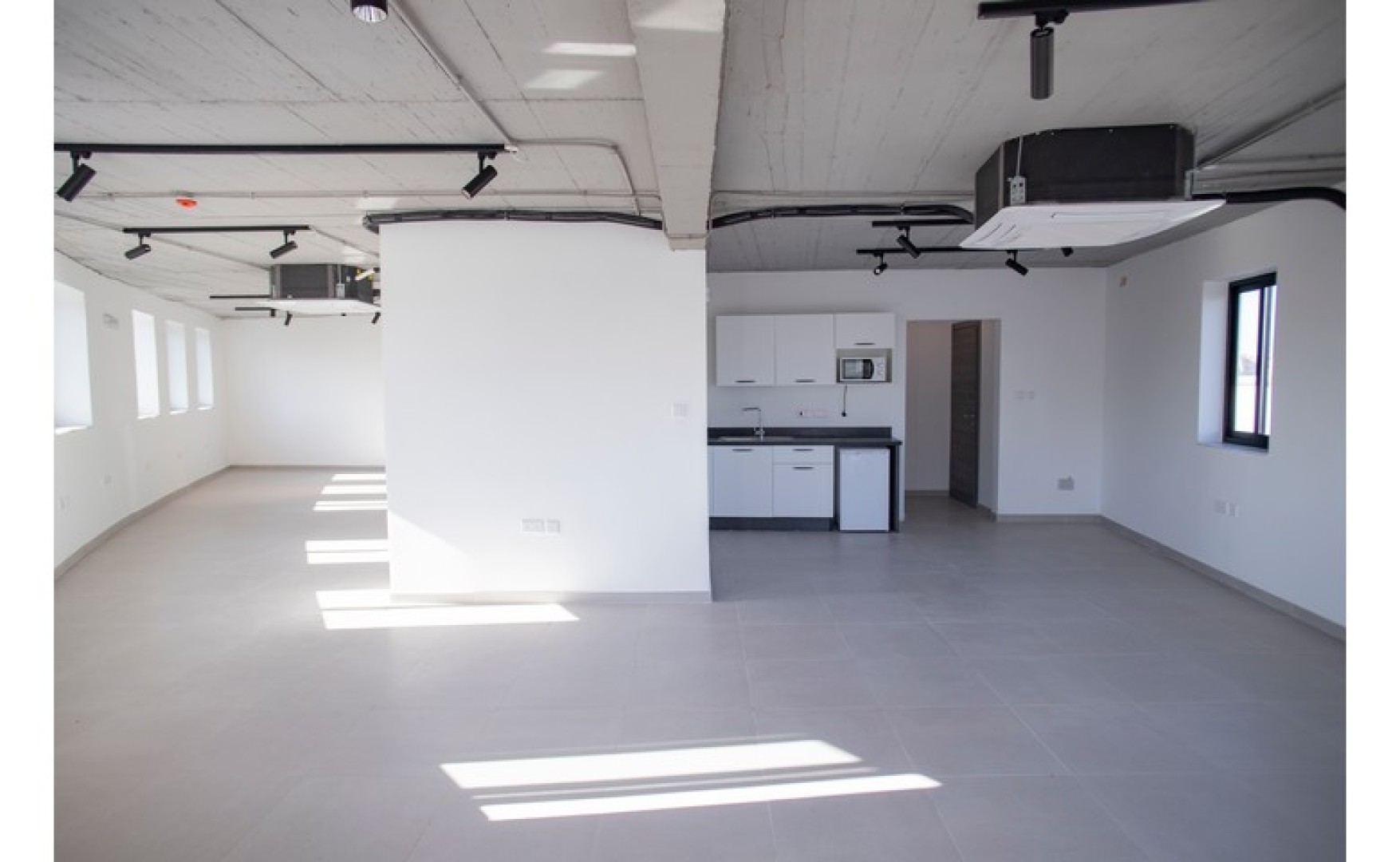 Offices for rent Malta: Central office to let in Marsa with an area of 80sqm