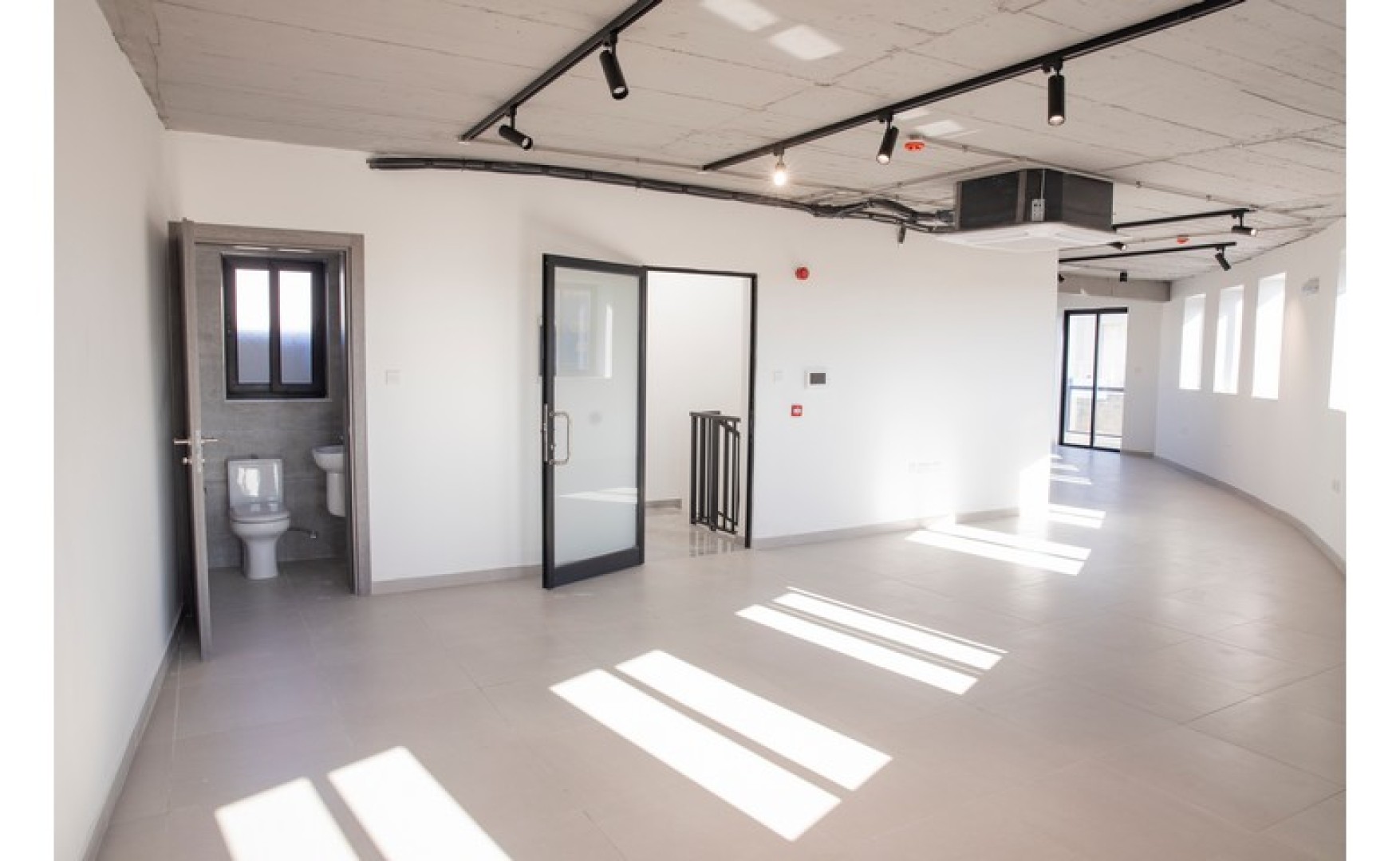 Offices for rent Malta: Central office to let in Marsa with an area of 240sqm
