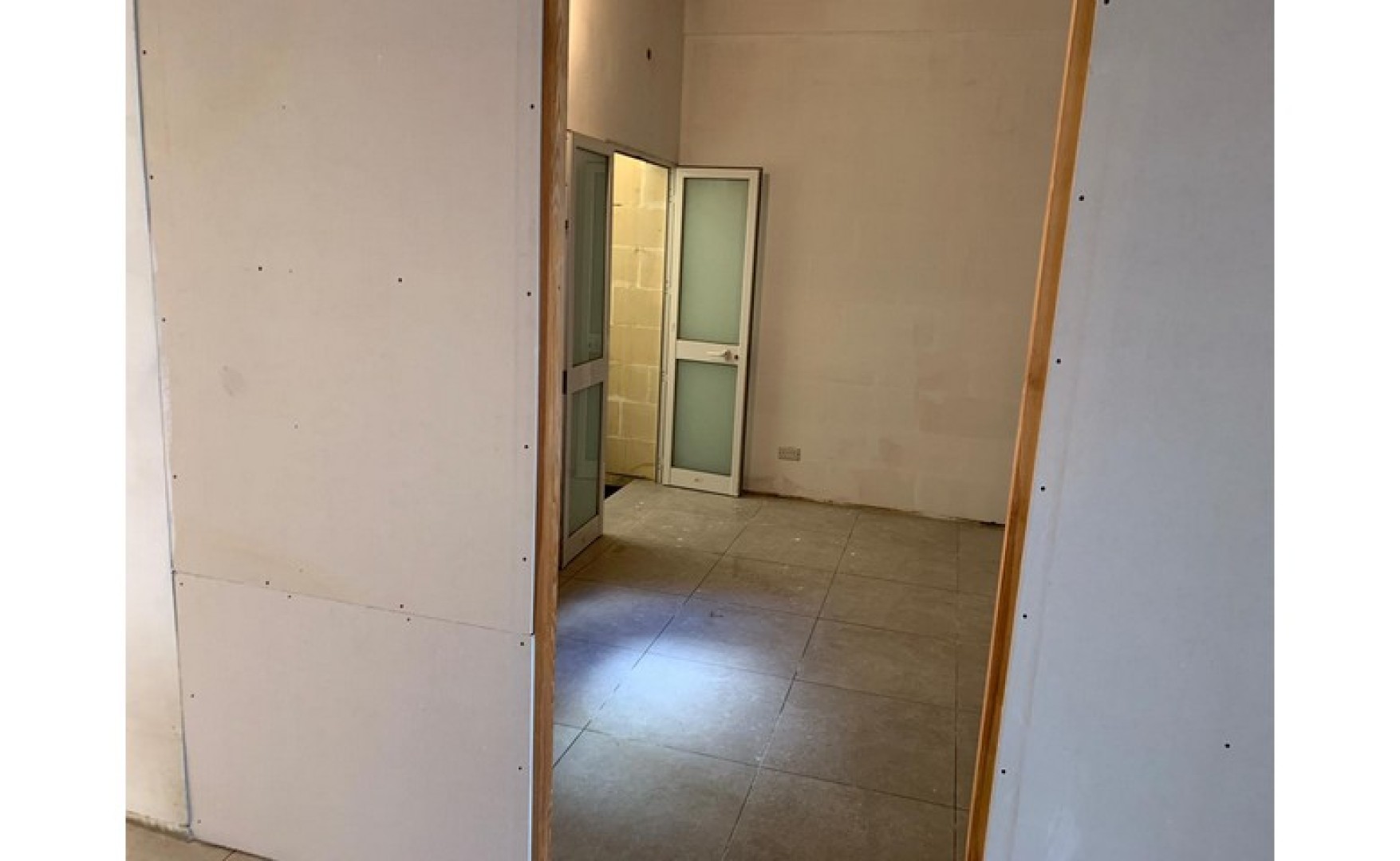 Office to let Malta: Qormi 148sqm commercial premises for rent