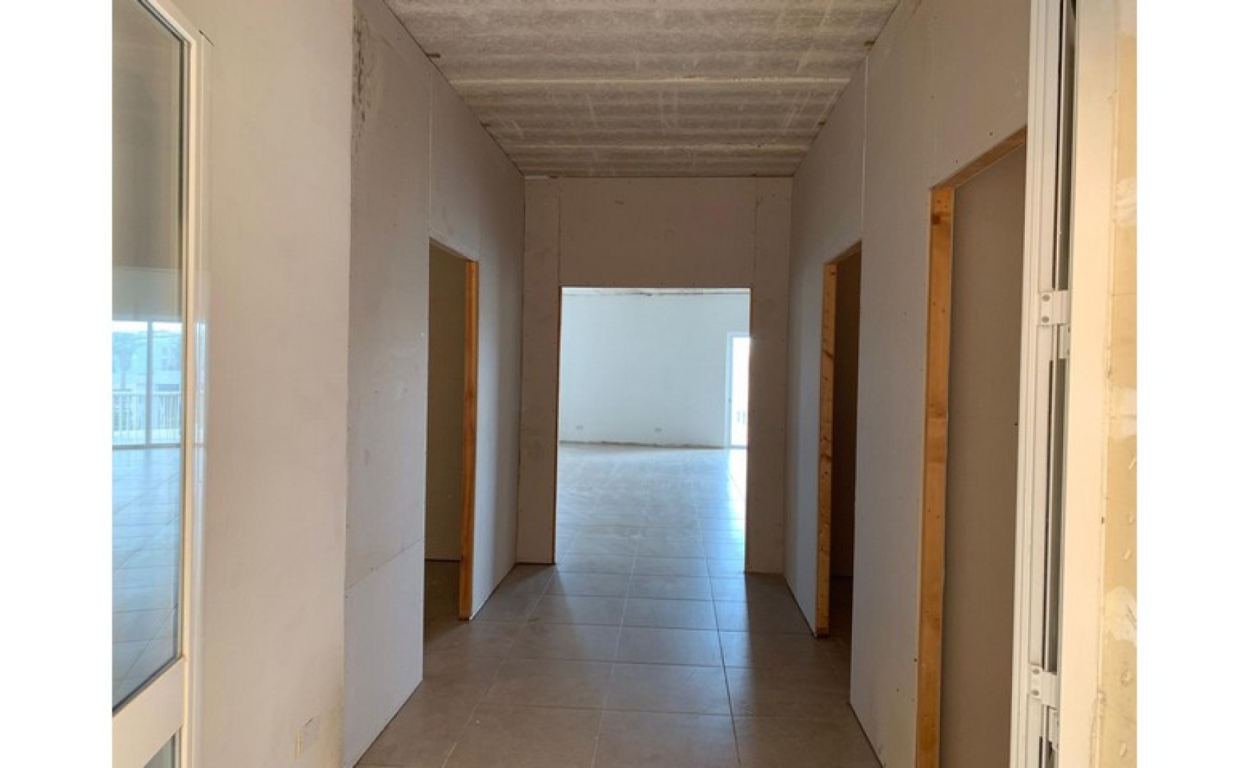 Office to let Malta: Qormi 148sqm commercial premises for rent
