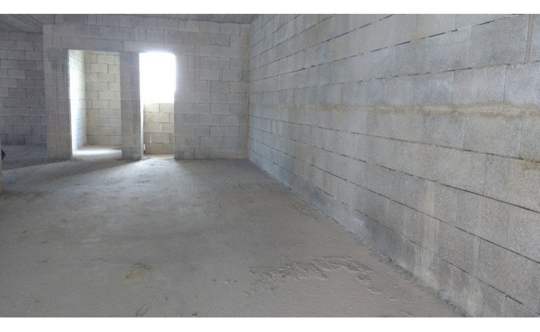 Office that Consists of 900sqm for sale