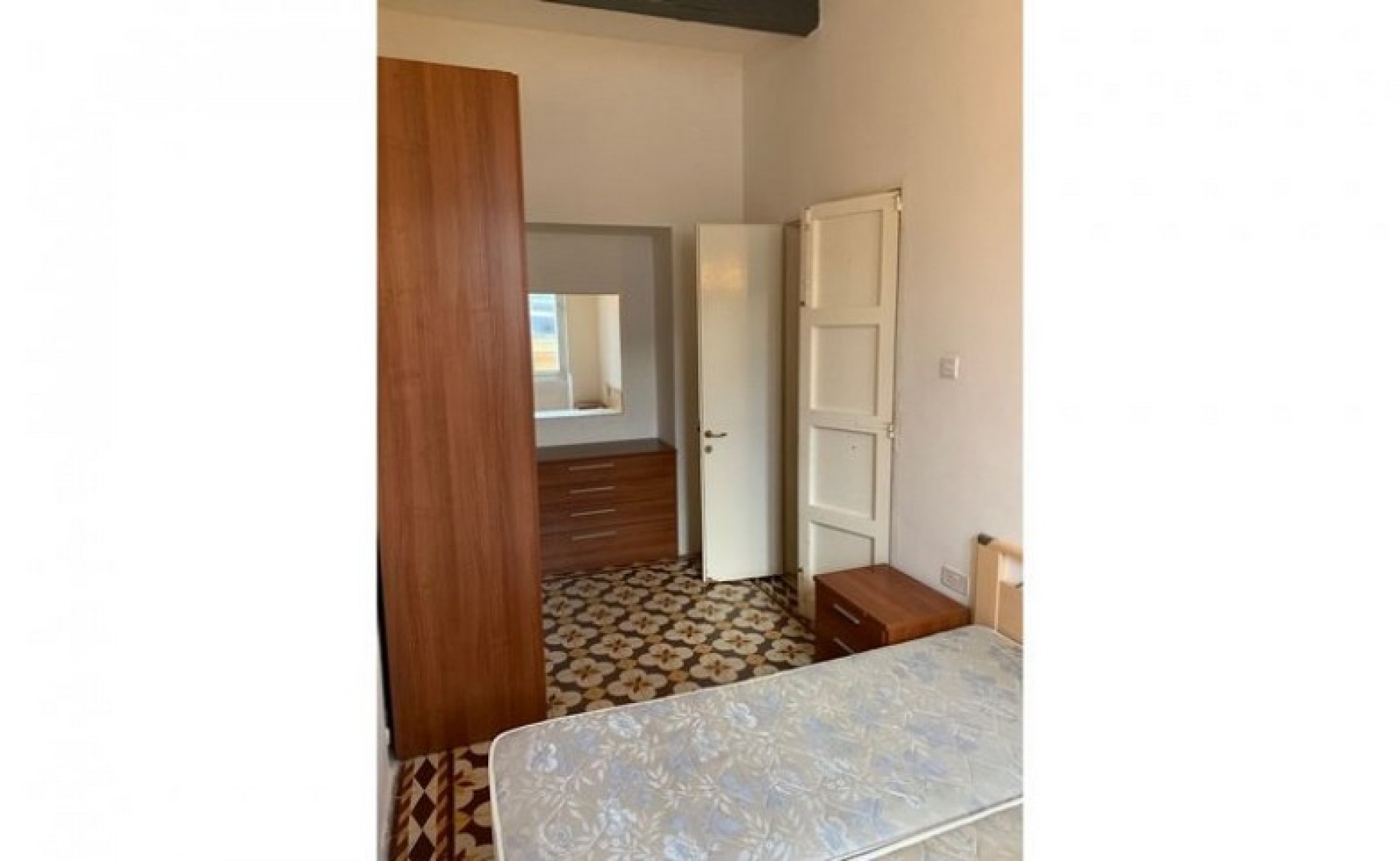 Estate agents Malta: x18 one bedroom apartments for rent in Valletta