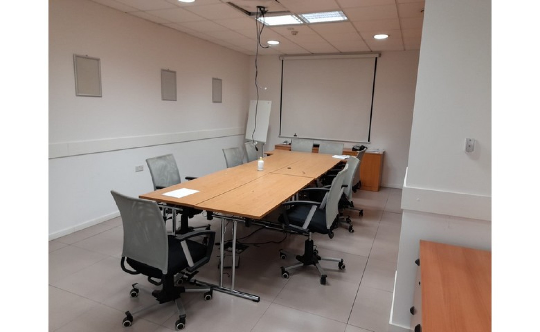 Office to let Malta: Qormi 275sqm commercial premises for rent