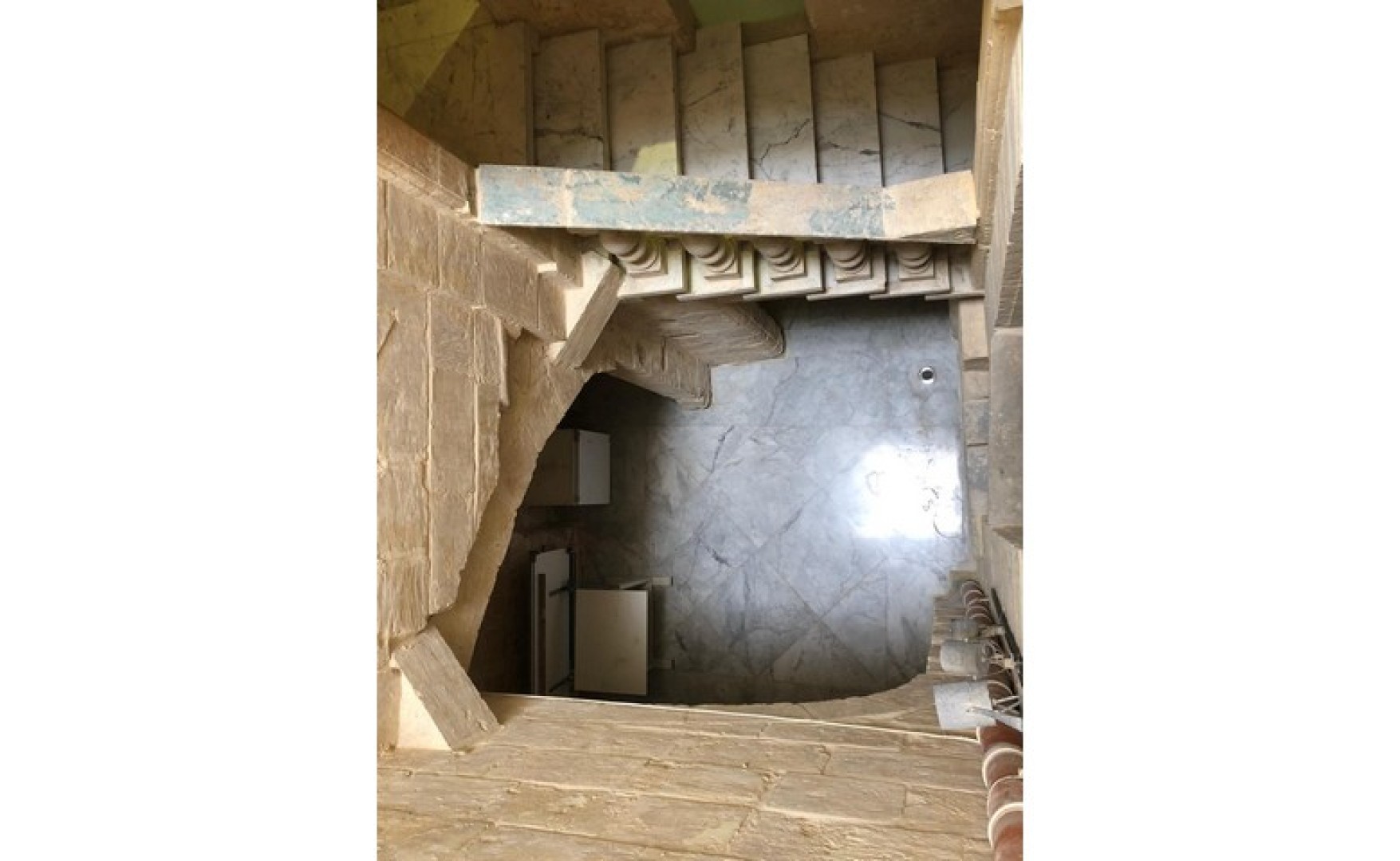 Offices for rent Malta: Valletta 330sqm Palazzo Office with Own Entrance